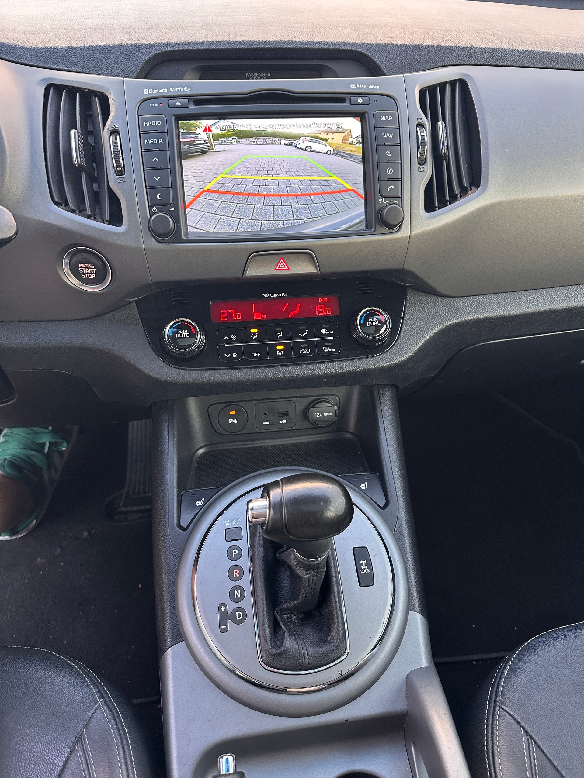 KIA Sportage 2.0 CRDi Trend 4WD Automatic-image-5