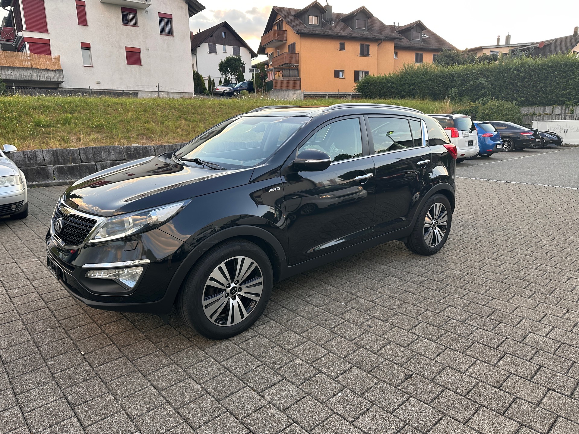 KIA Sportage 2.0 CRDi Trend 4WD Automatic-image-13
