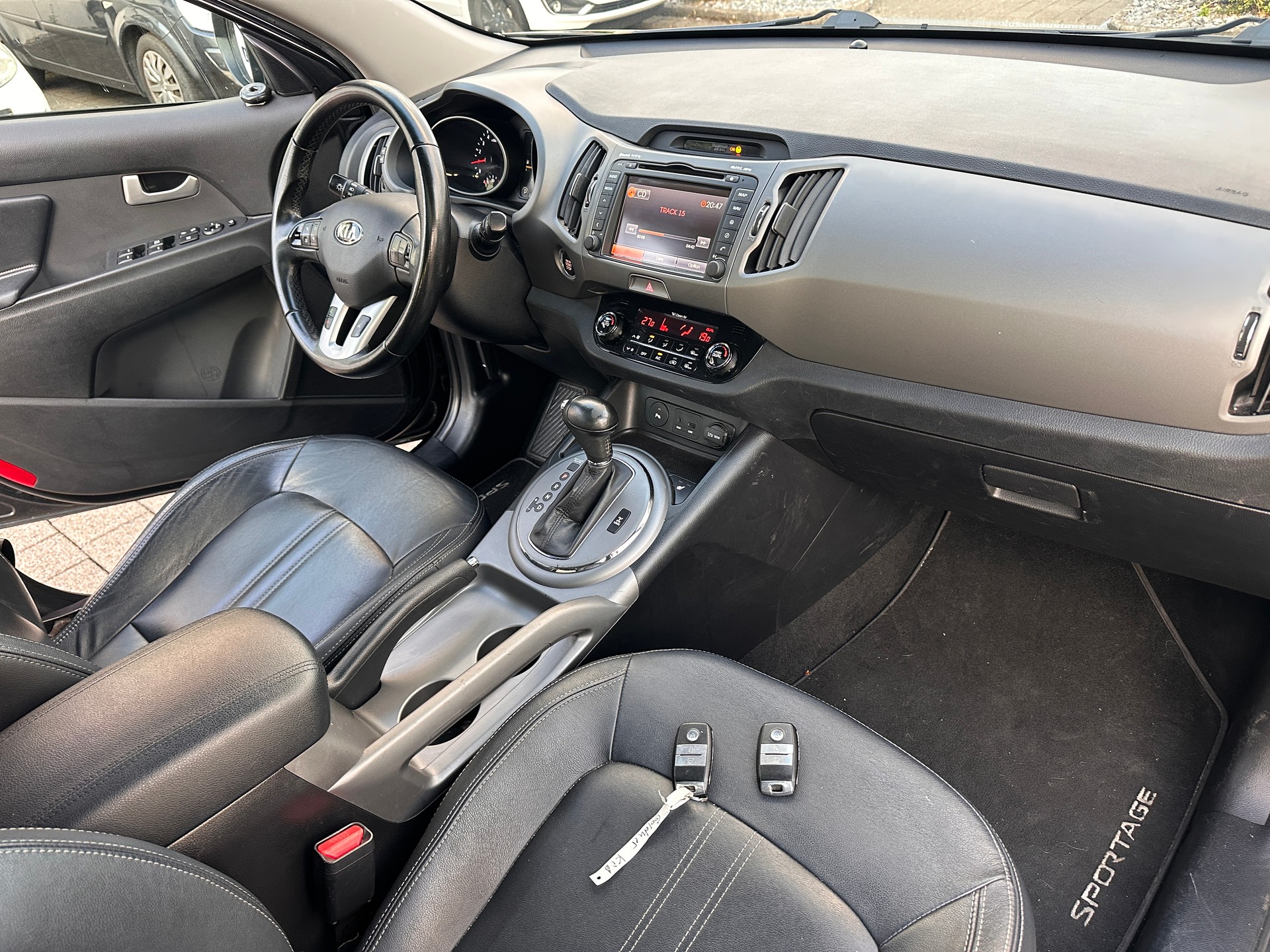 KIA Sportage 2.0 CRDi Trend 4WD Automatic-image-11