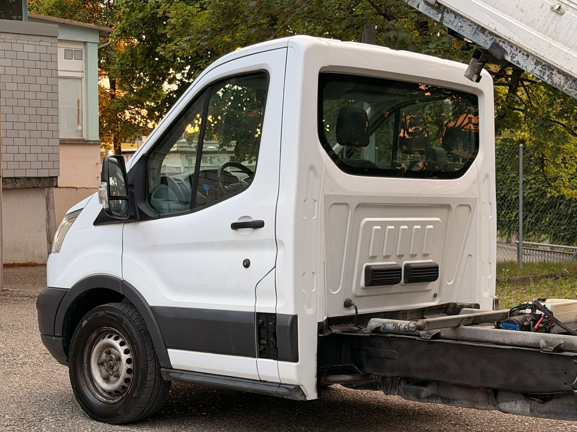 FORD Transit Kipper *AHK* 350 L2 Trend 2.0 TDCi 130 4WD-image-9
