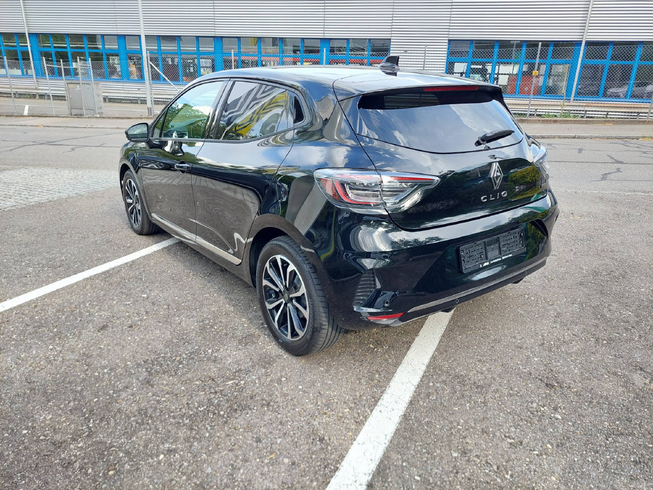 RENAULT Clio 1.6 E-Tech techno-image-3