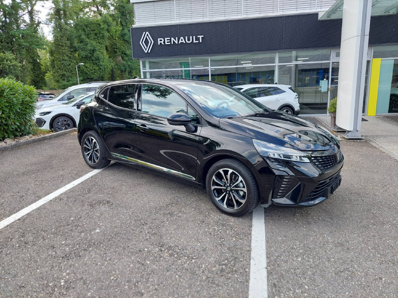RENAULT Clio 1.6 E-Tech techno-image-0