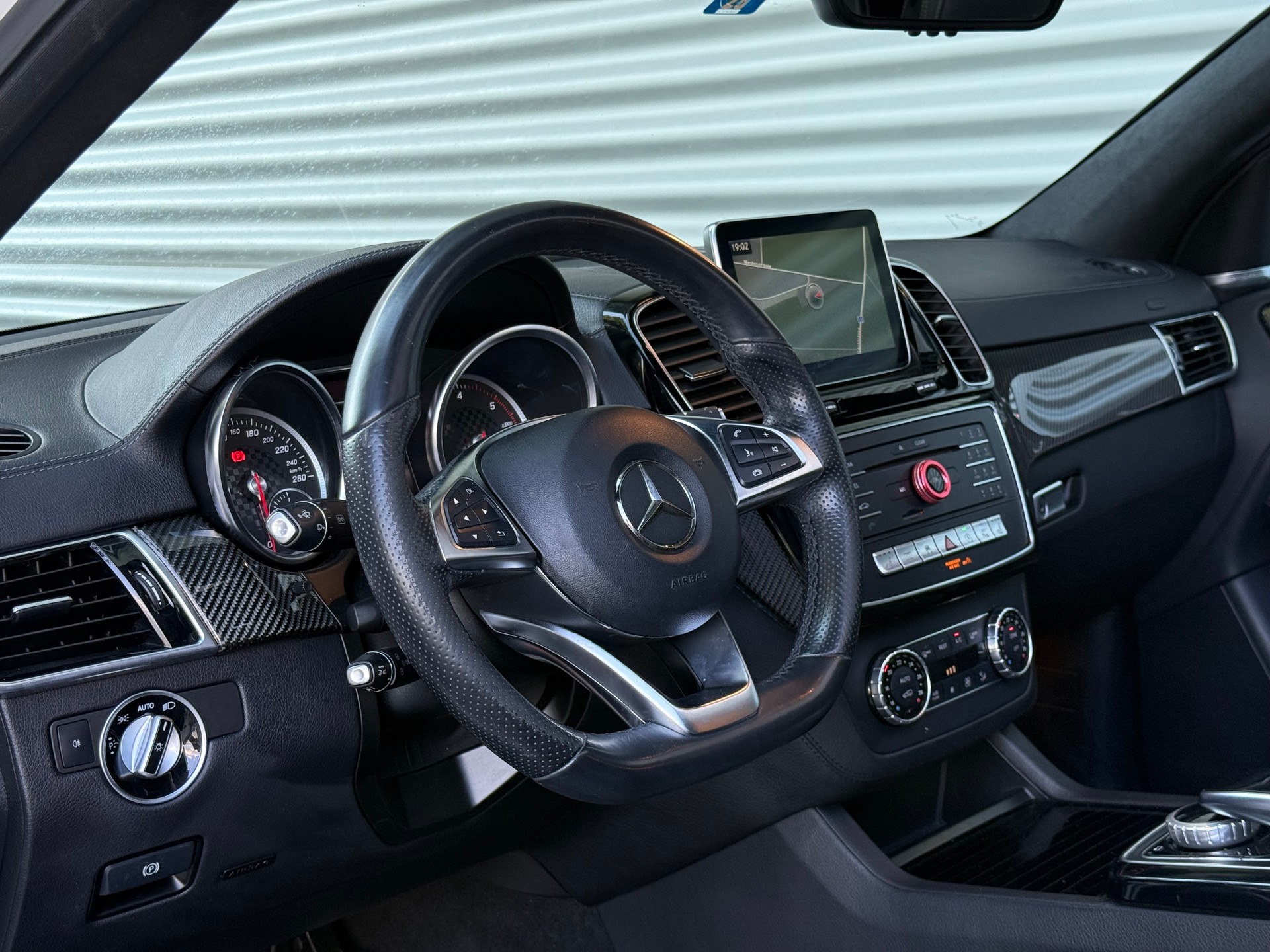MERCEDES-BENZ GLE Coupé 350 d 4Matic 9G-Tronic-image-9