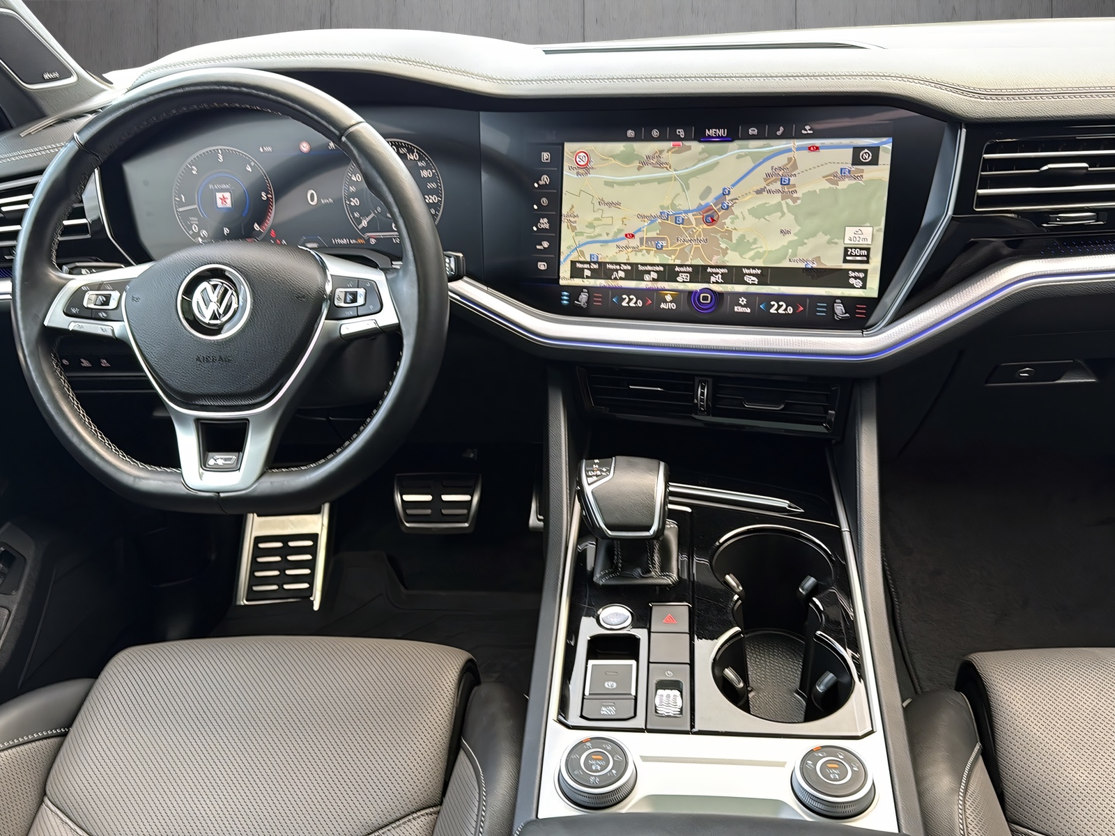 VW Touareg 3.0 TDI R Line* ALL BLACK,VOLLAUSSTATTUNG*-image-13