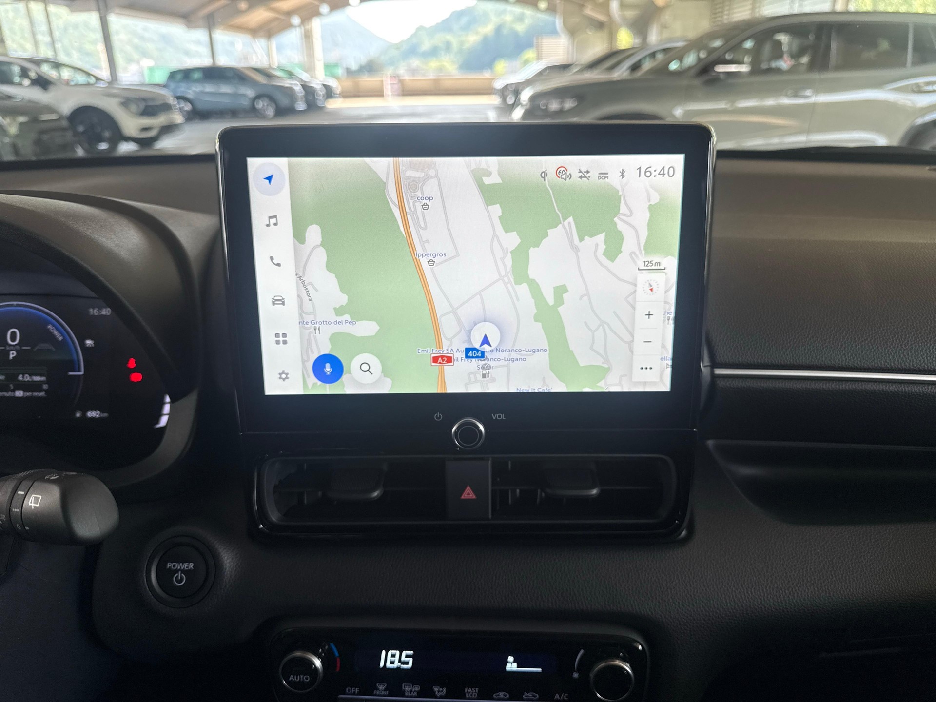 TOYOTA Yaris 1.5 VVT-i HSD Trend-image-12