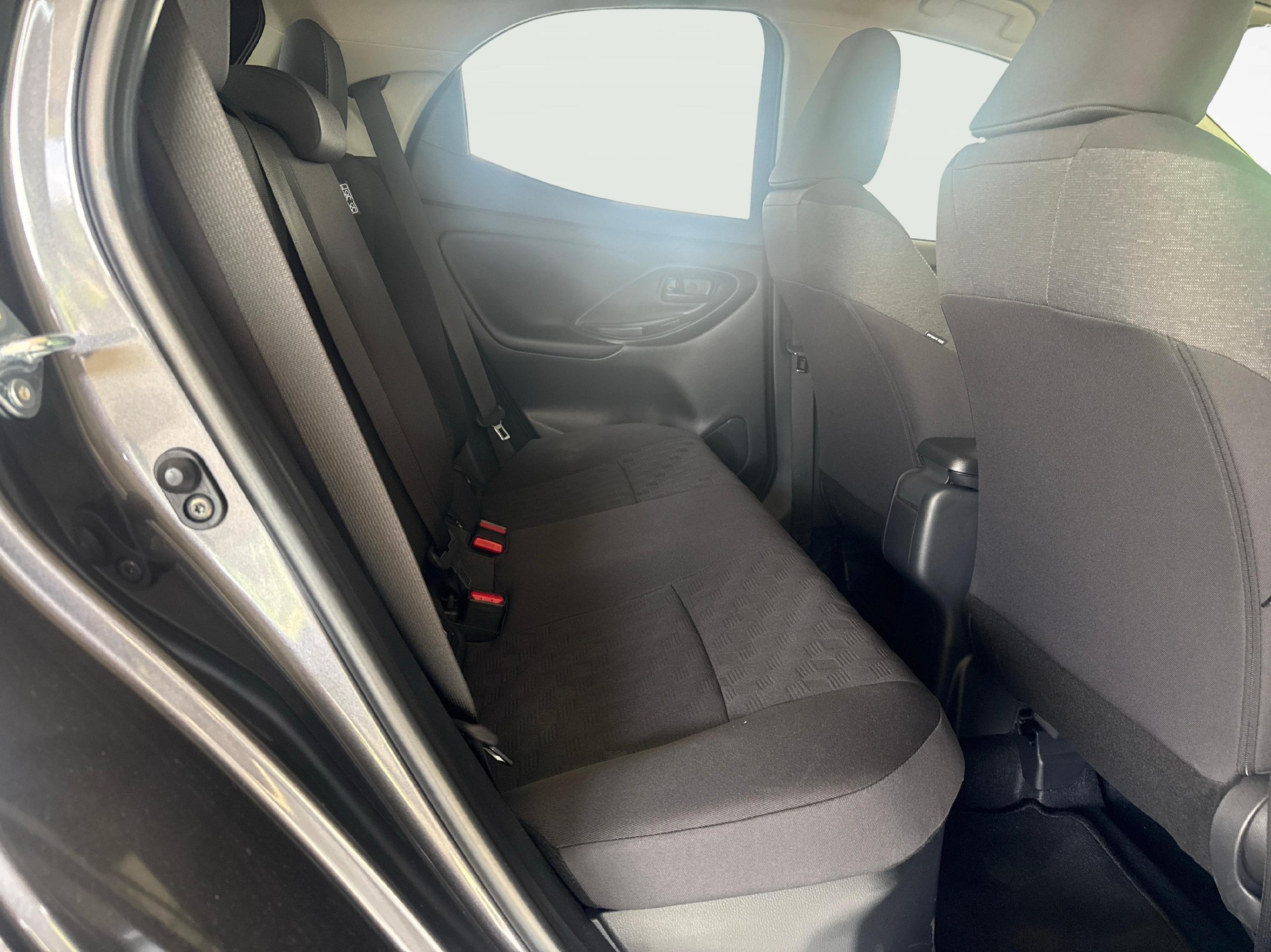 TOYOTA Yaris 1.5 VVT-i HSD Trend-image-11