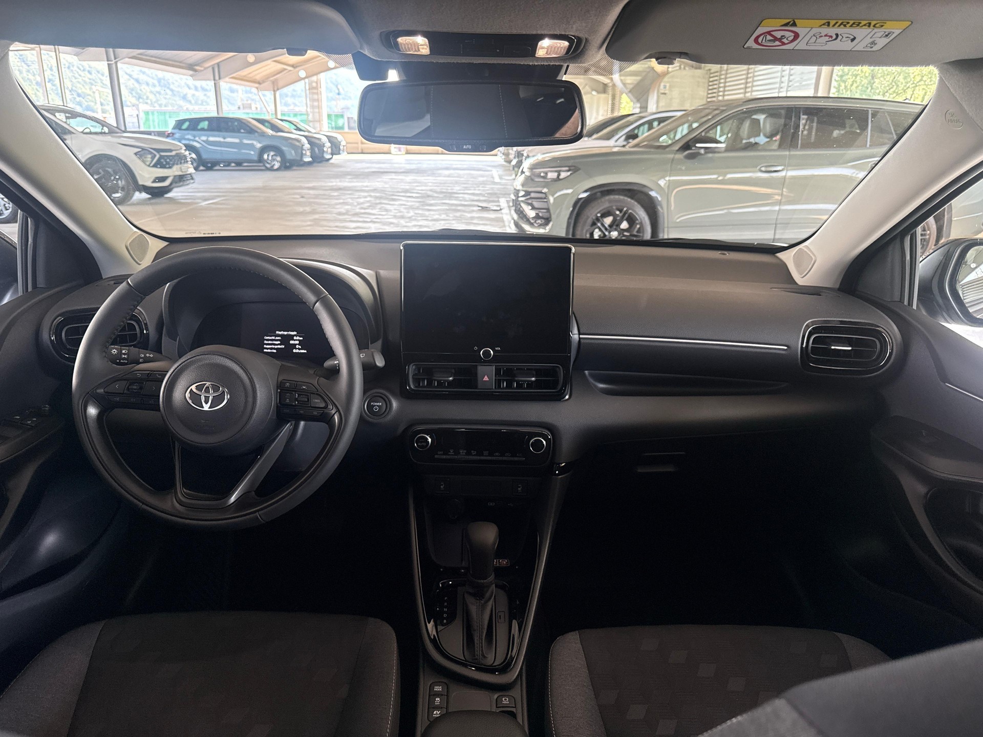 TOYOTA Yaris 1.5 VVT-i HSD Trend-image-8