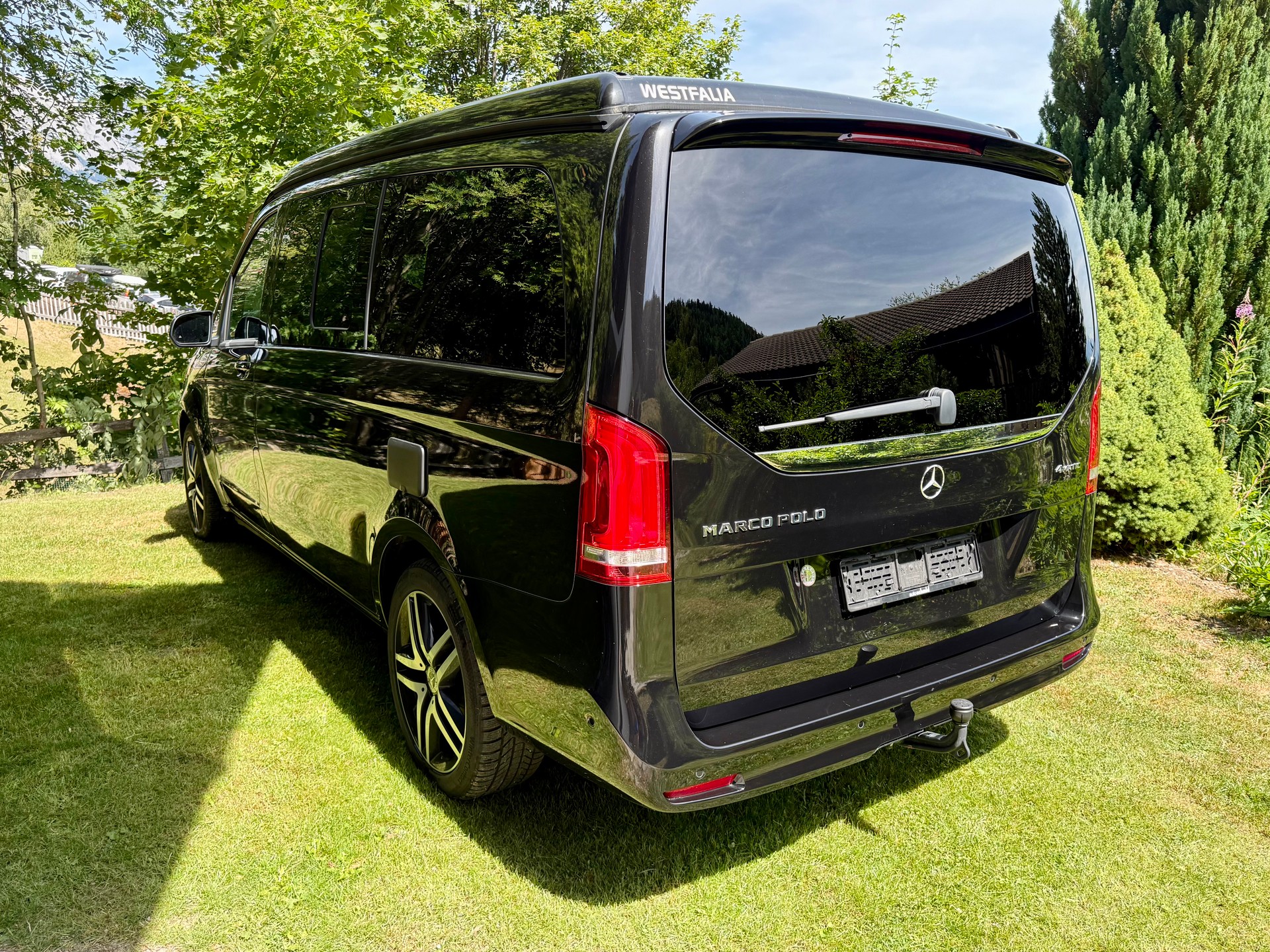 MERCEDES-BENZ 300 d-image-1