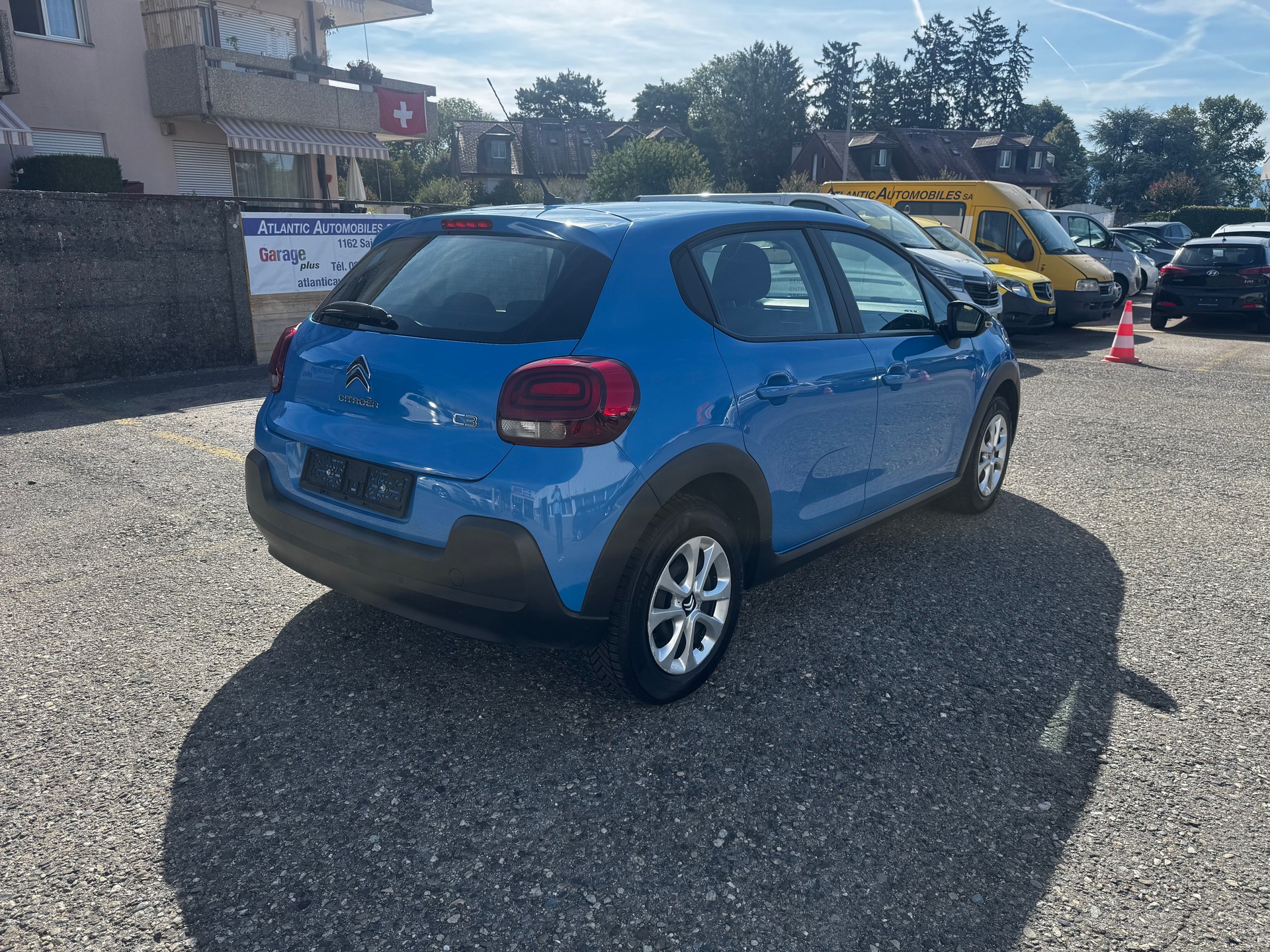 CITROEN C3 1.2i PureTech Shine-image-5