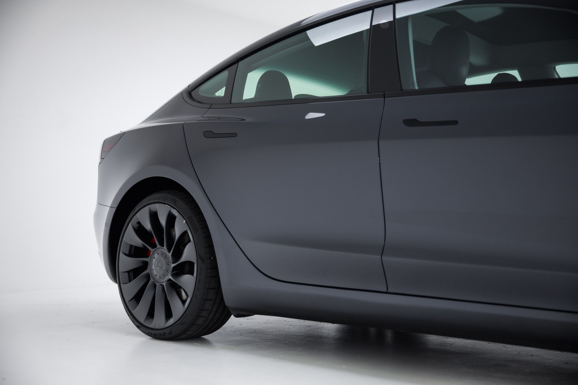 TESLA Model 3 Performance Dual Motor AWD-image-14
