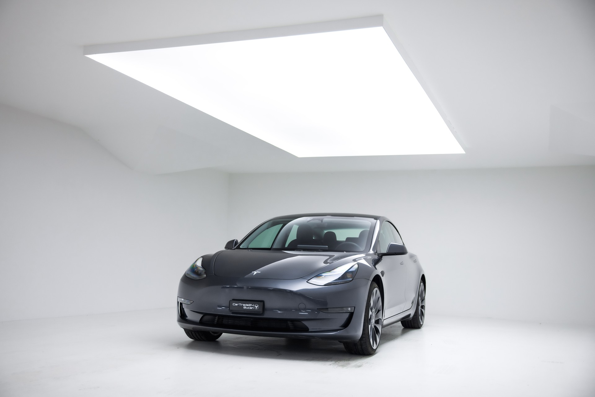 TESLA Model 3 Performance Dual Motor AWD-image-3