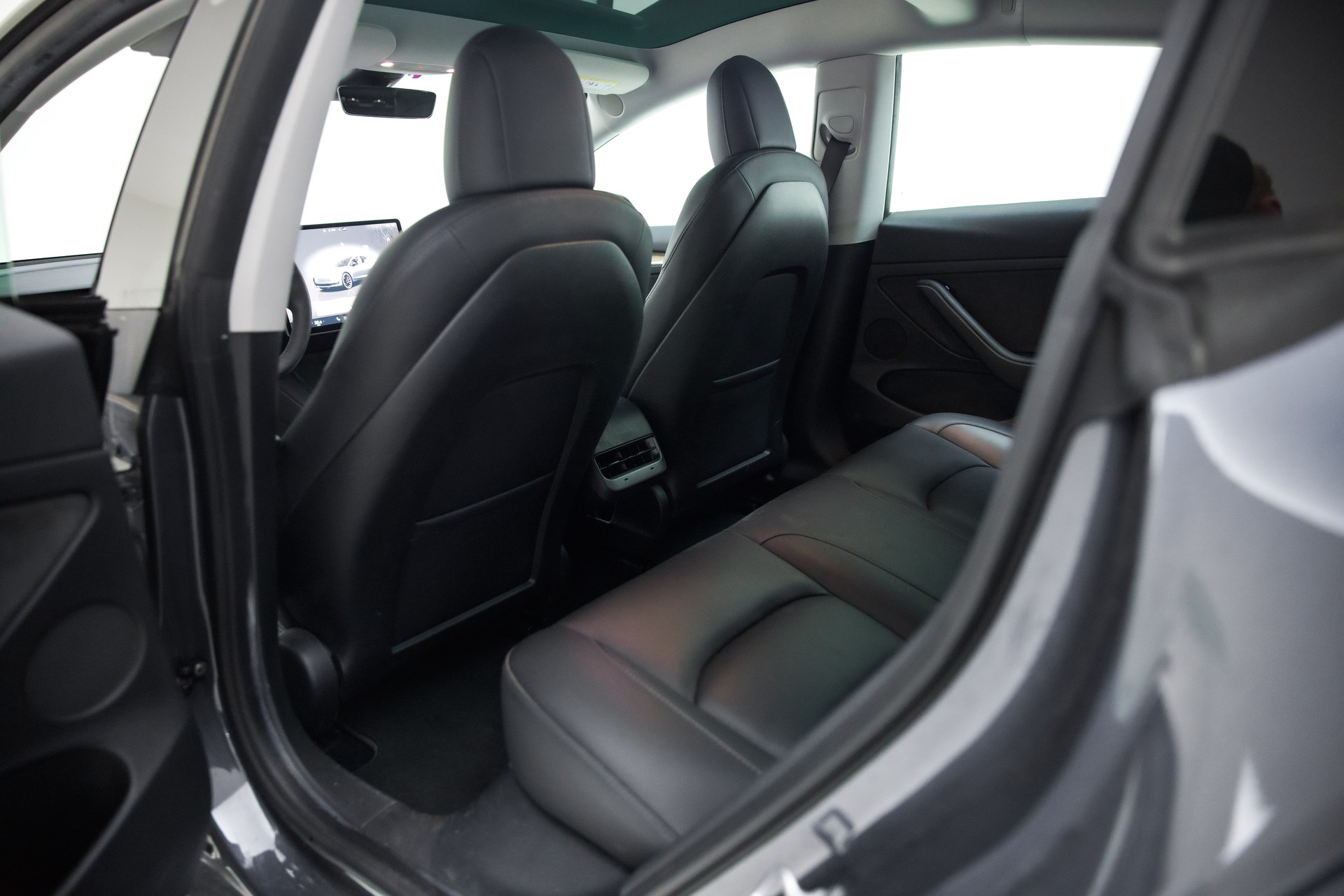 TESLA Model 3 Performance Dual Motor AWD-image-21