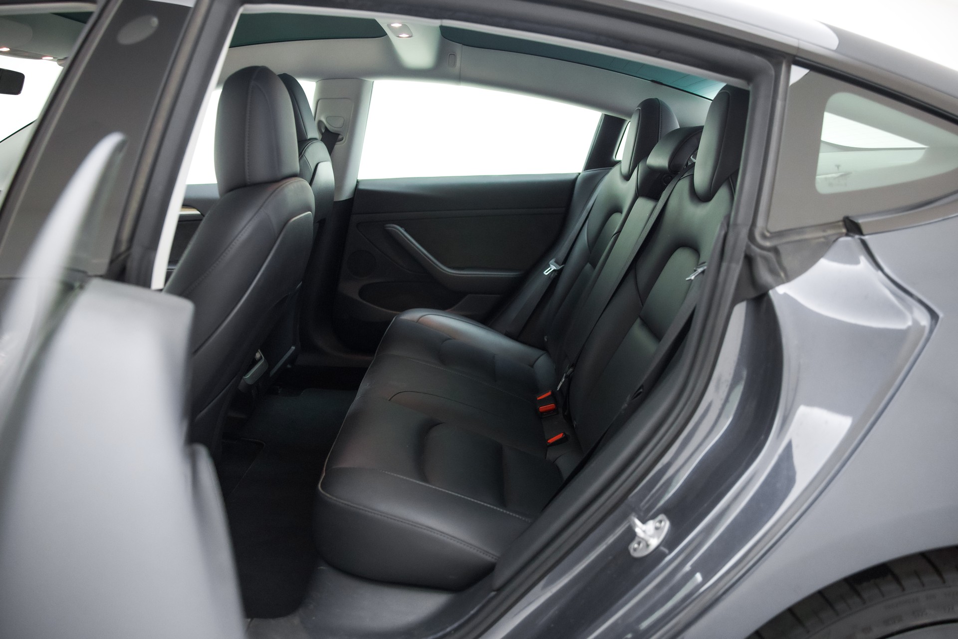 TESLA Model 3 Performance Dual Motor AWD-image-22