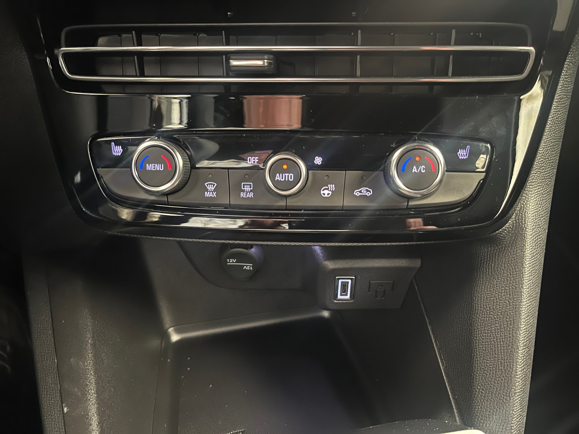 OPEL Mokka 1.2 Direct Injection Turbo MHEV GS VIVA-image-5
