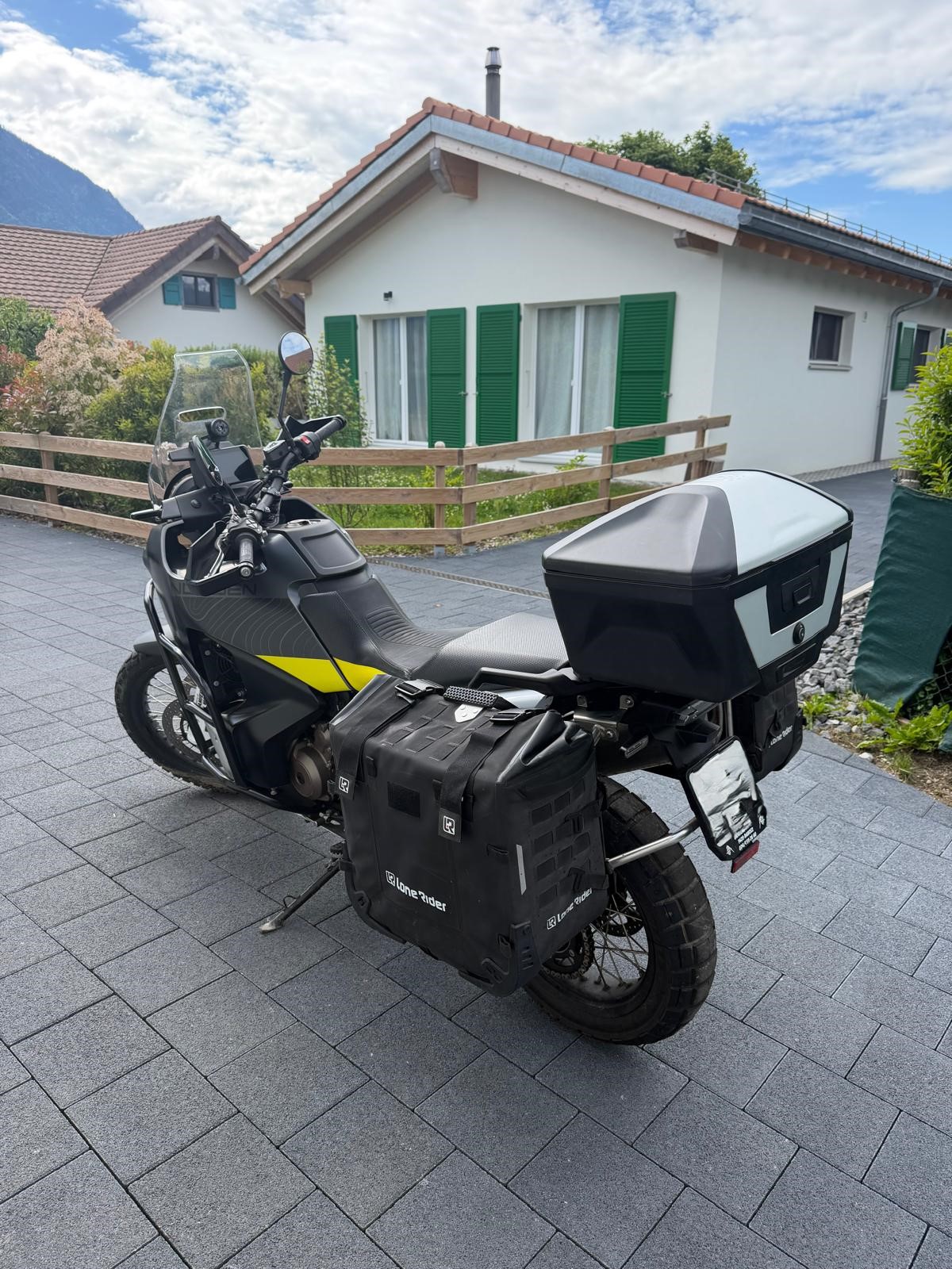 HUSQVARNA Norden 901-image-1