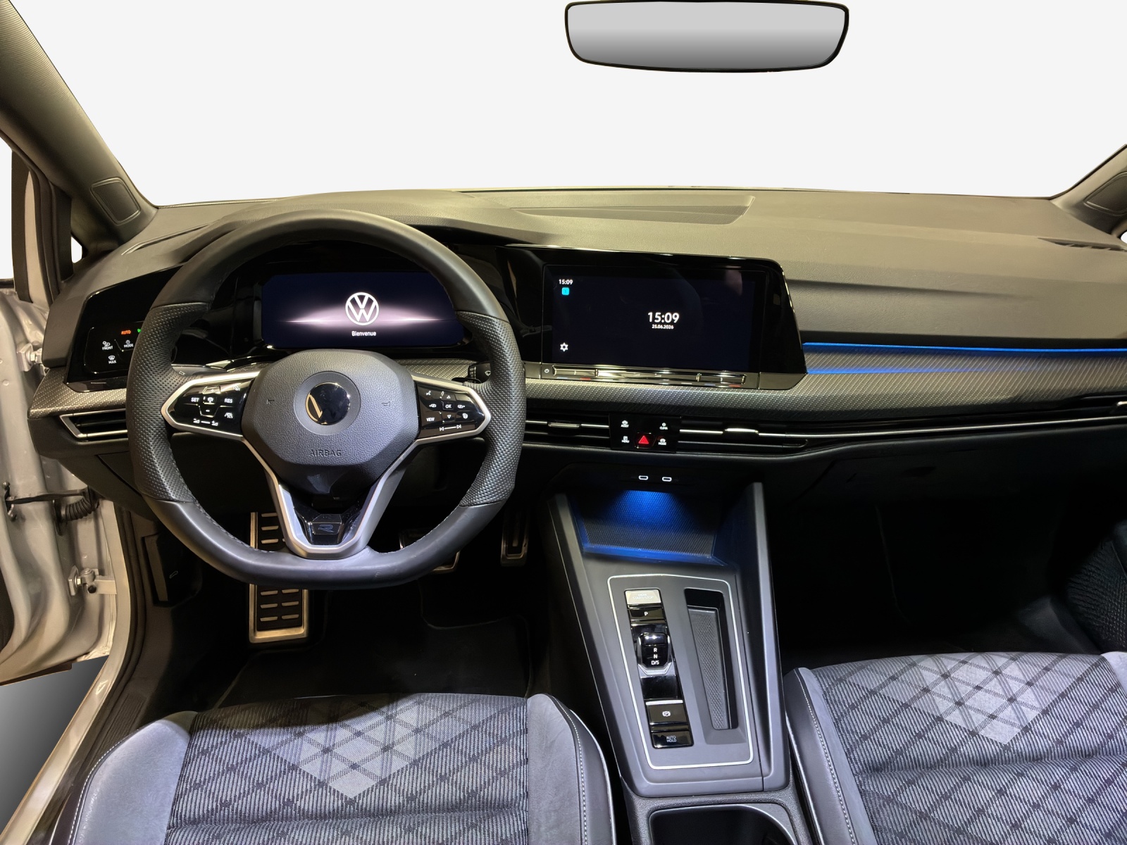 VW Golf 1.5 eTSI mHEV ACT R-Line DSG-image-8