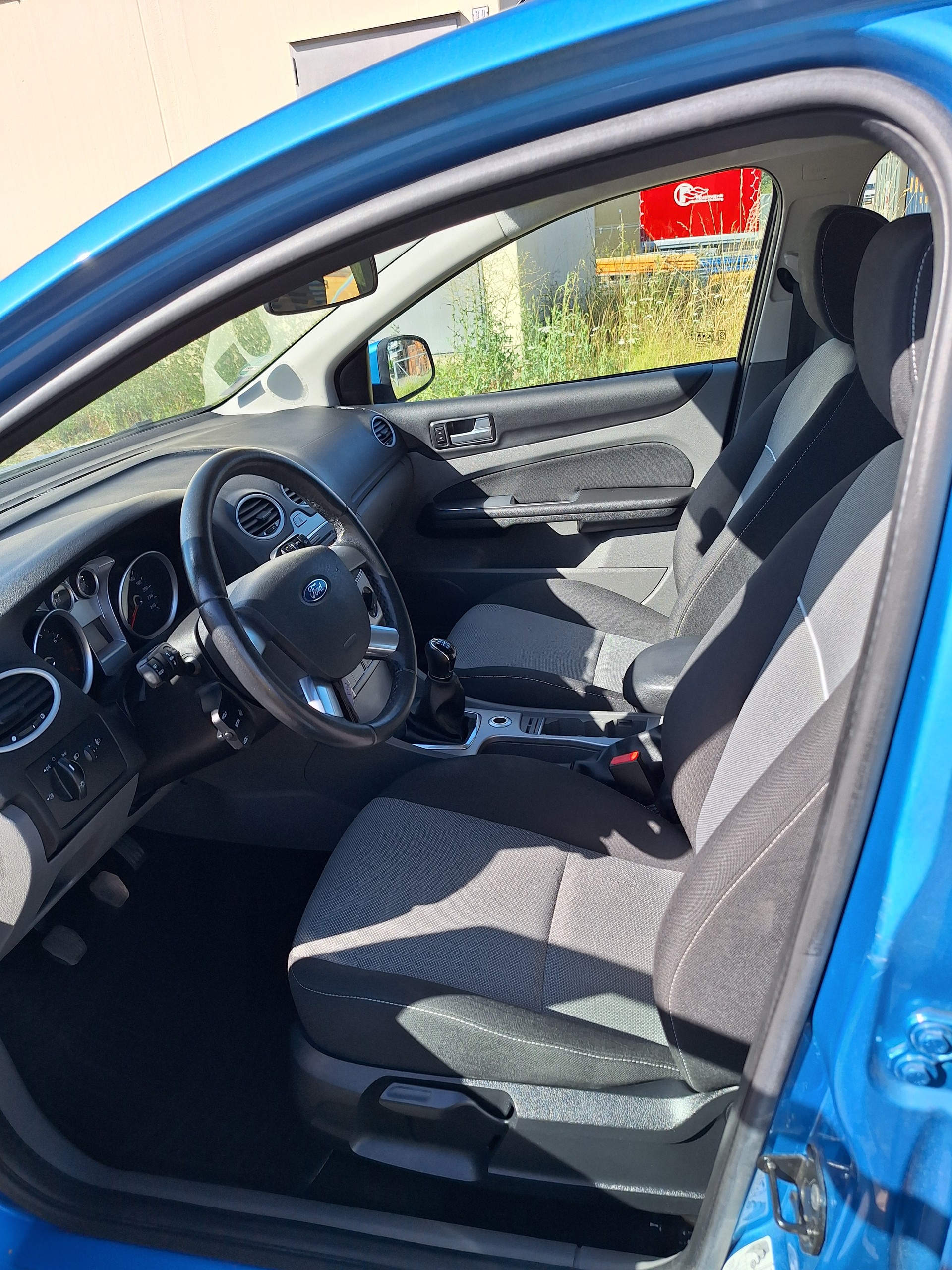 FORD Focus 1.6i VCT Carving-image-6