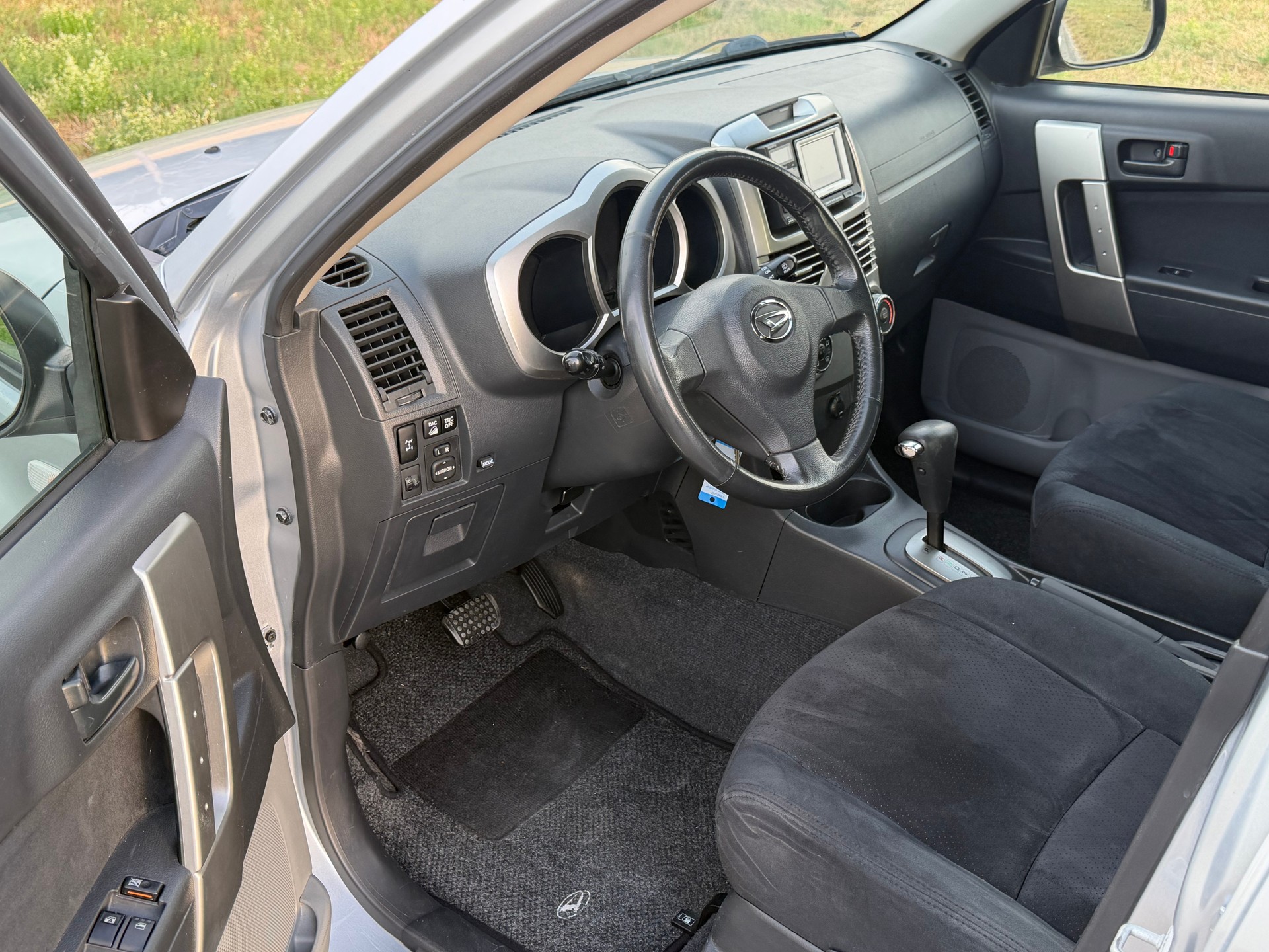 DAIHATSU Terios 1.5 16V SX Edit. 100th Anniversary 4WD Aut.-image-9