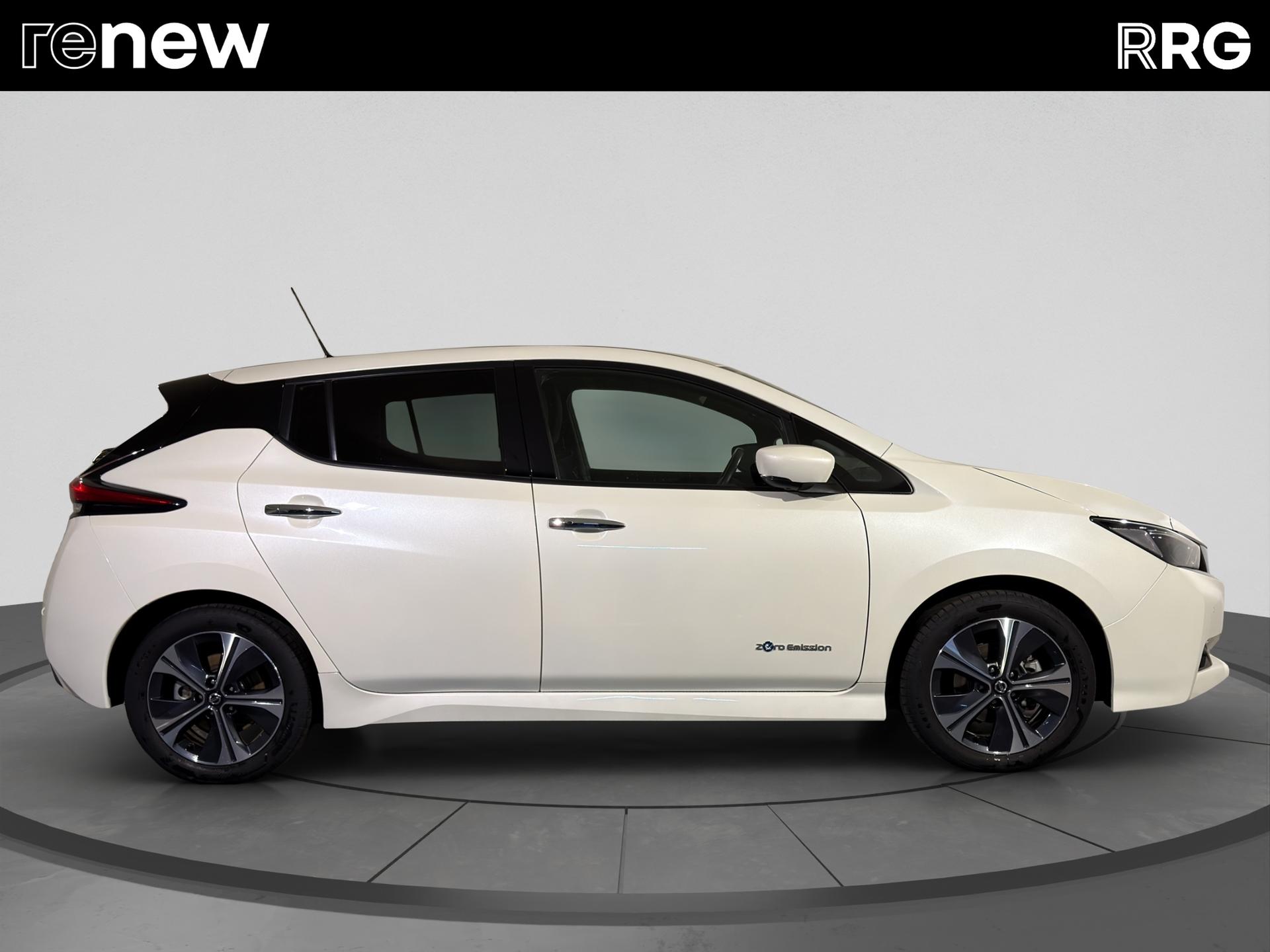 NISSAN Leaf N-Connecta (incl. battery)-image-1