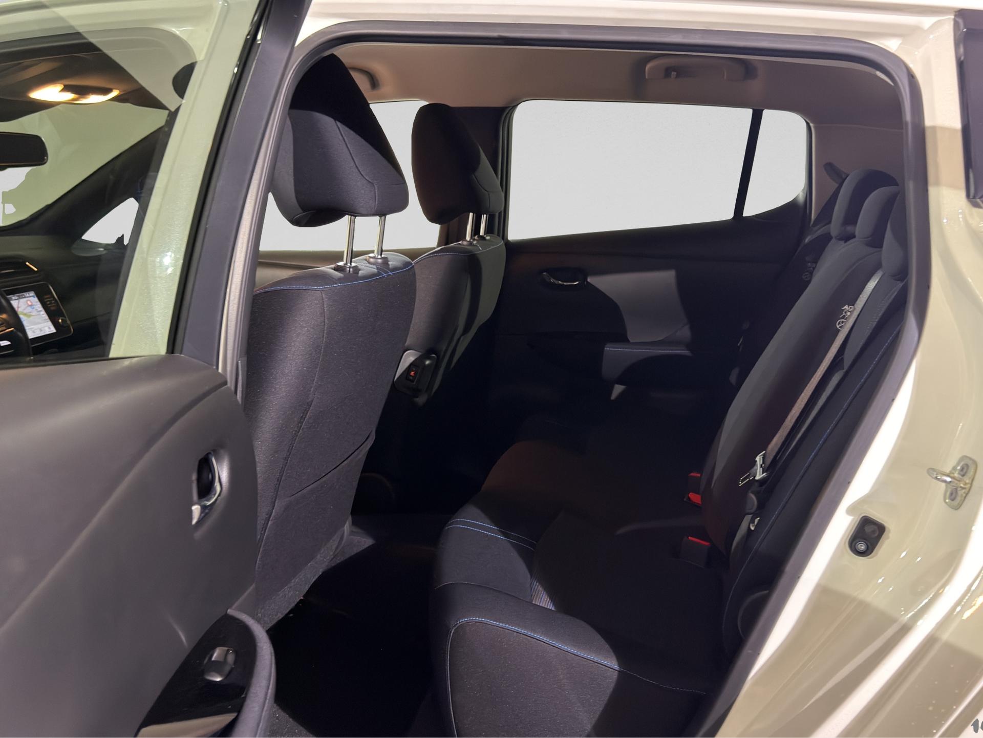 NISSAN Leaf N-Connecta (incl. battery)-image-14