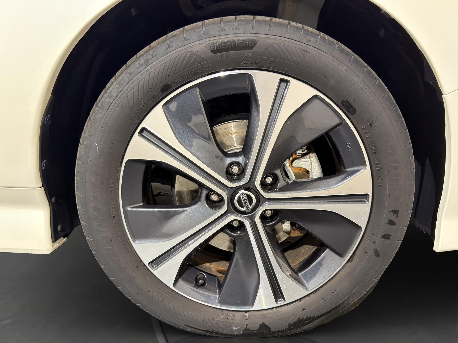 NISSAN Leaf N-Connecta (incl. battery)-image-17