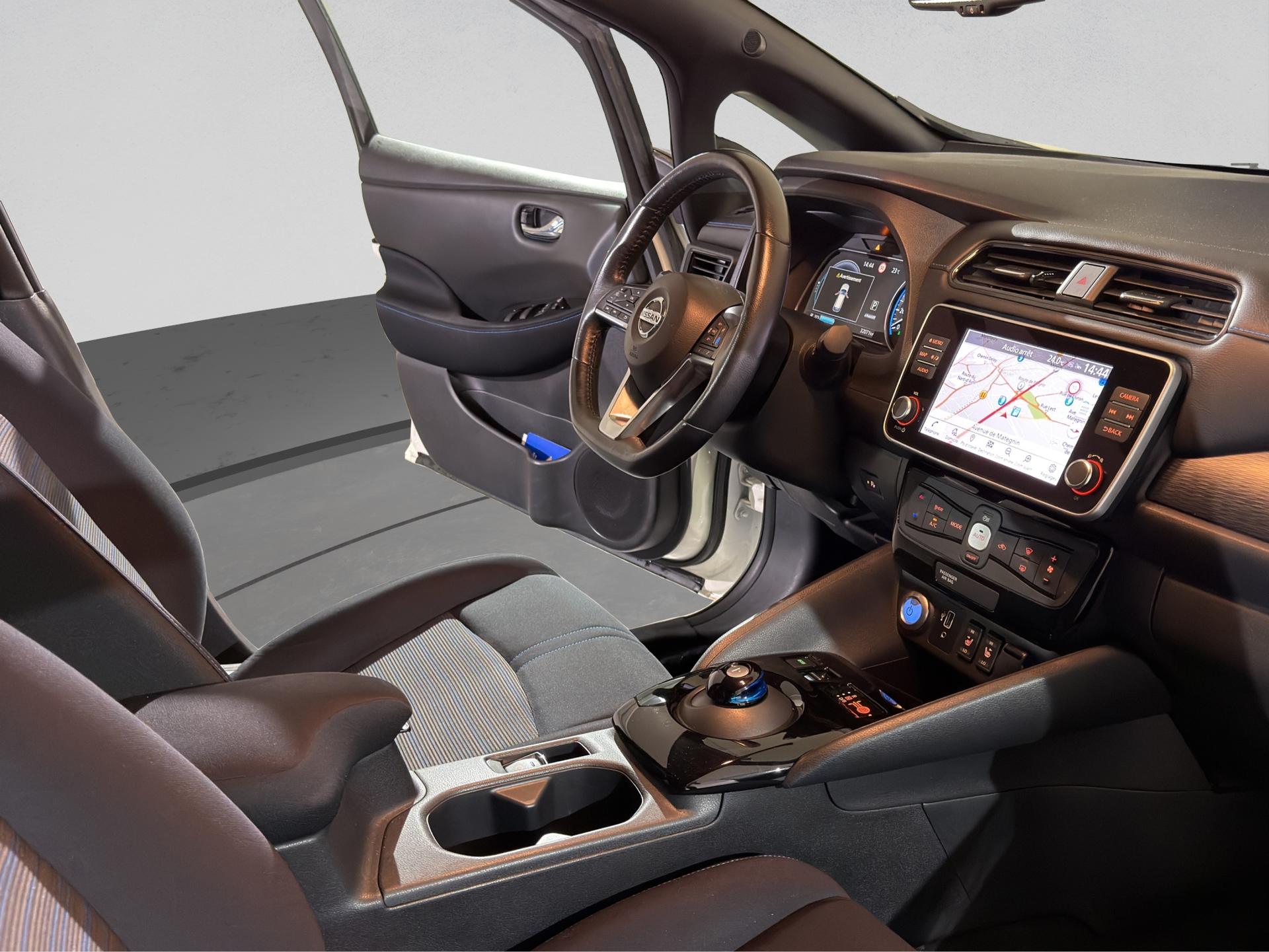 NISSAN Leaf N-Connecta (incl. battery)-image-16