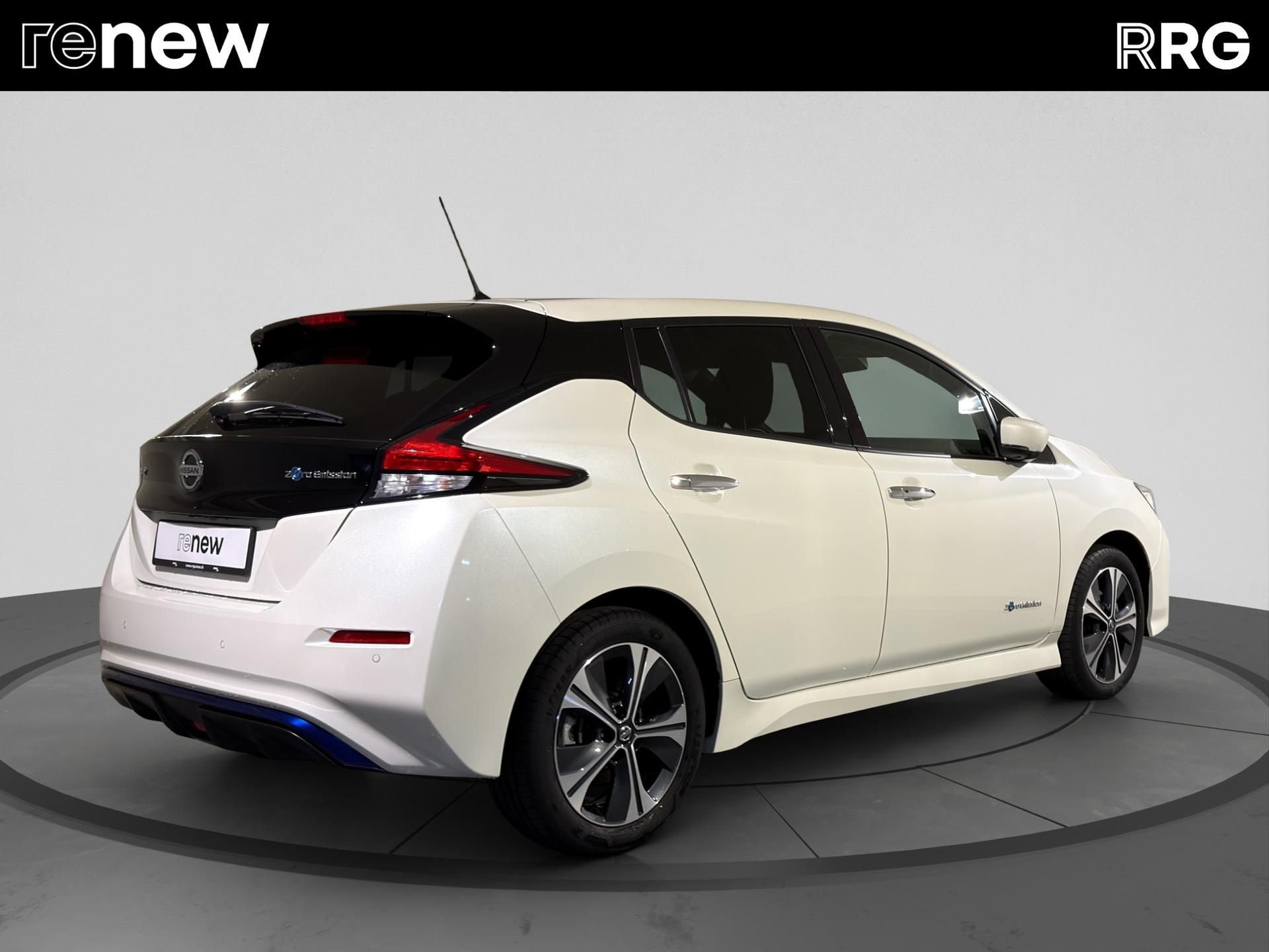 NISSAN Leaf N-Connecta (incl. battery)-image-2