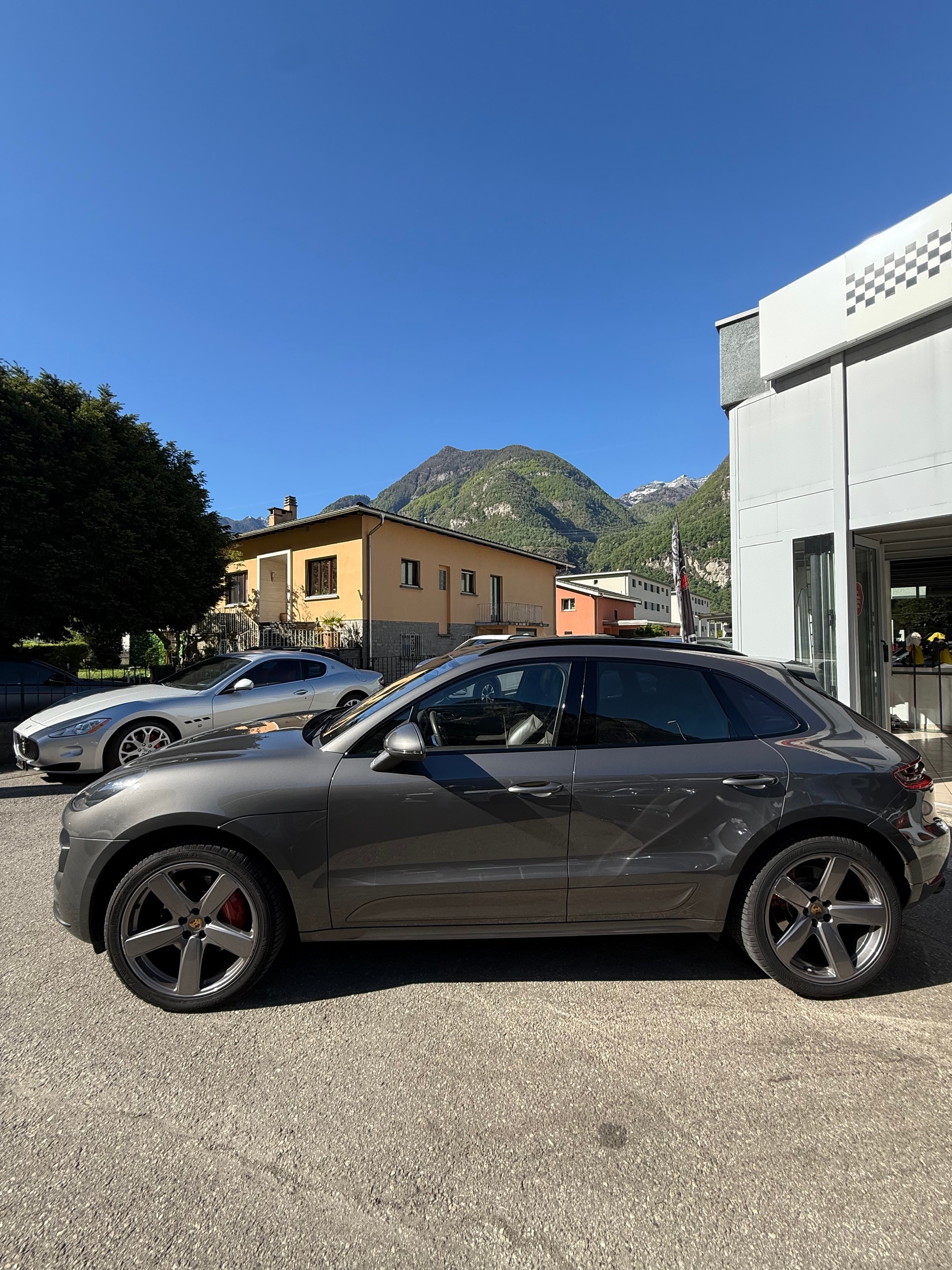 PORSCHE Macan Turbo PDK-image-2