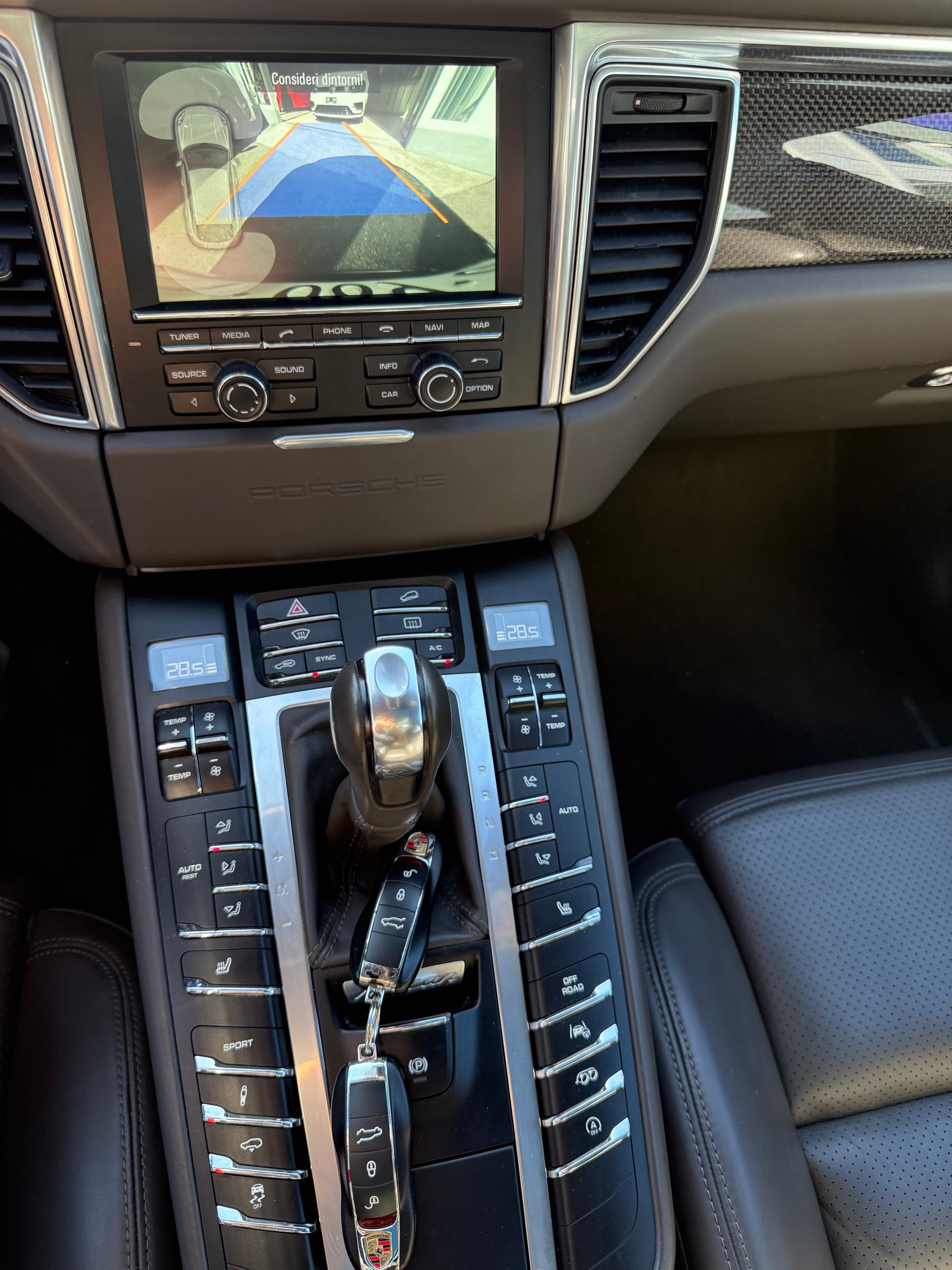 PORSCHE Macan Turbo PDK-image-15