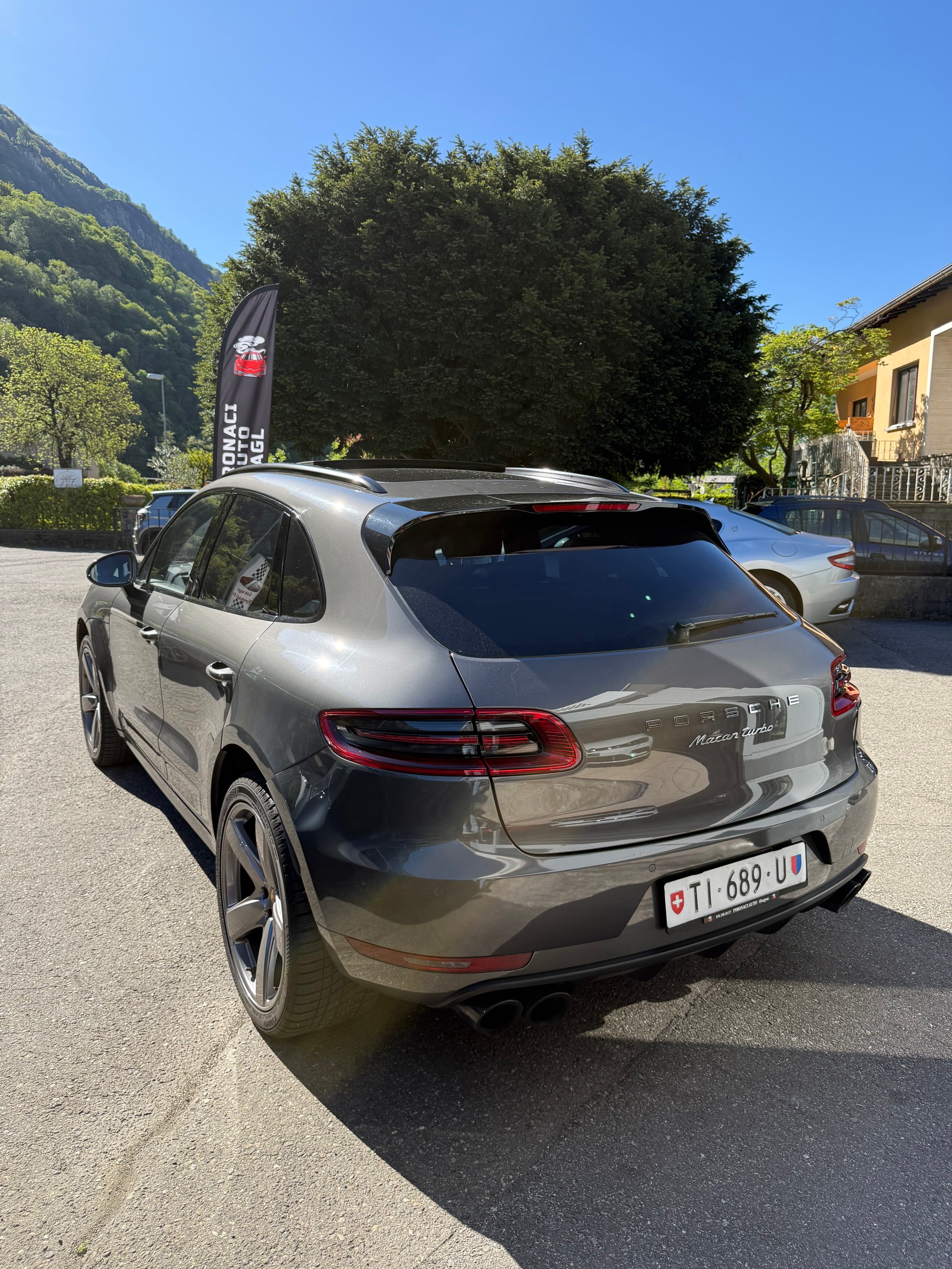 PORSCHE Macan Turbo PDK-image-4