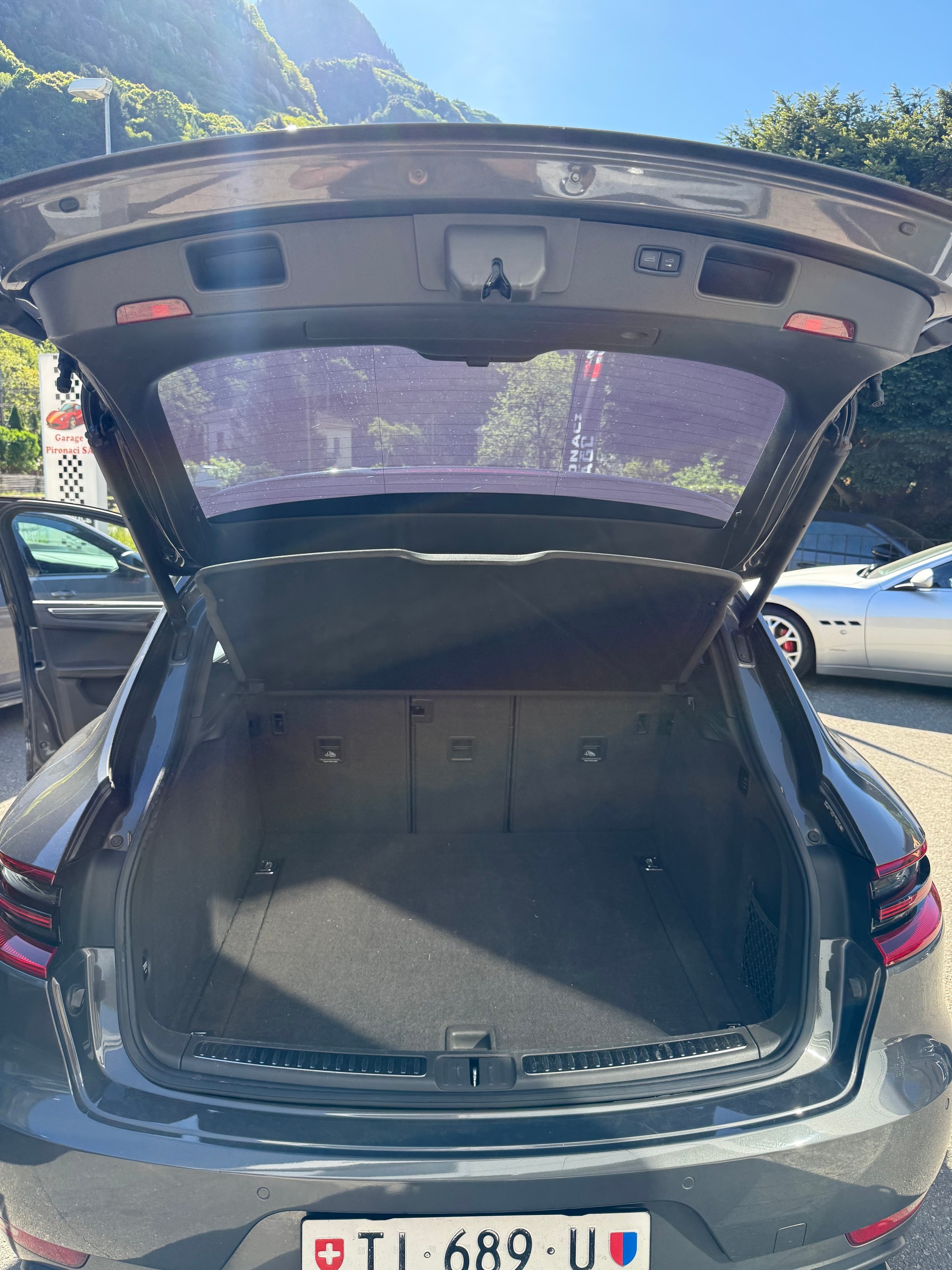PORSCHE Macan Turbo PDK-image-13