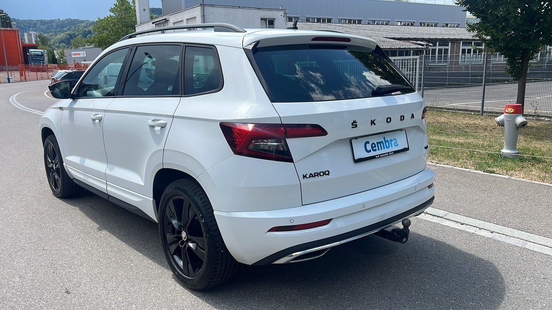 SKODA Karoq 2.0 TDI SCR SportLine 4x4 DSG-image-5