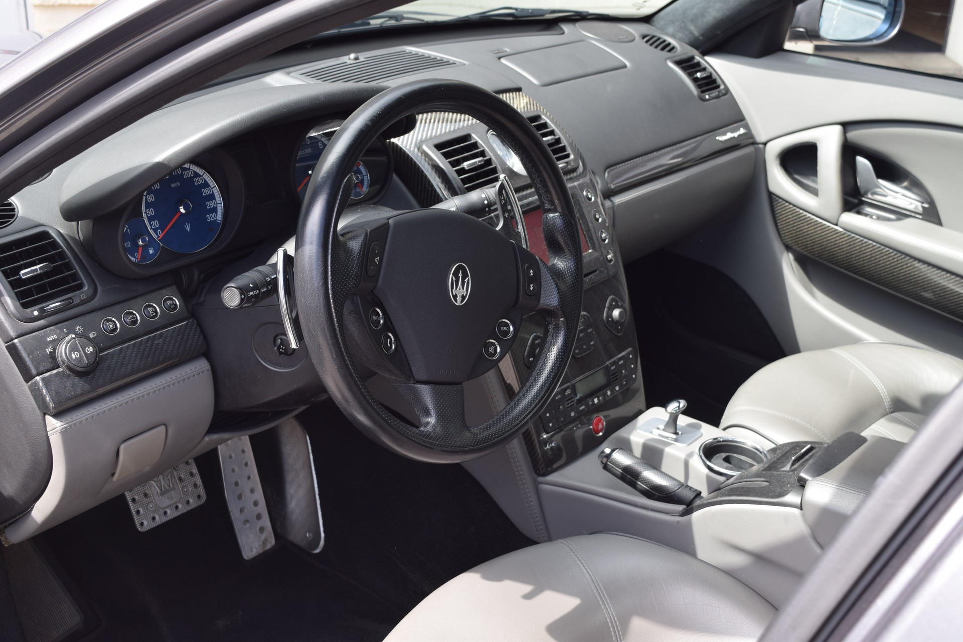MASERATI Quattroporte 4.2 V8 Sport GT DuoSelect-image-15
