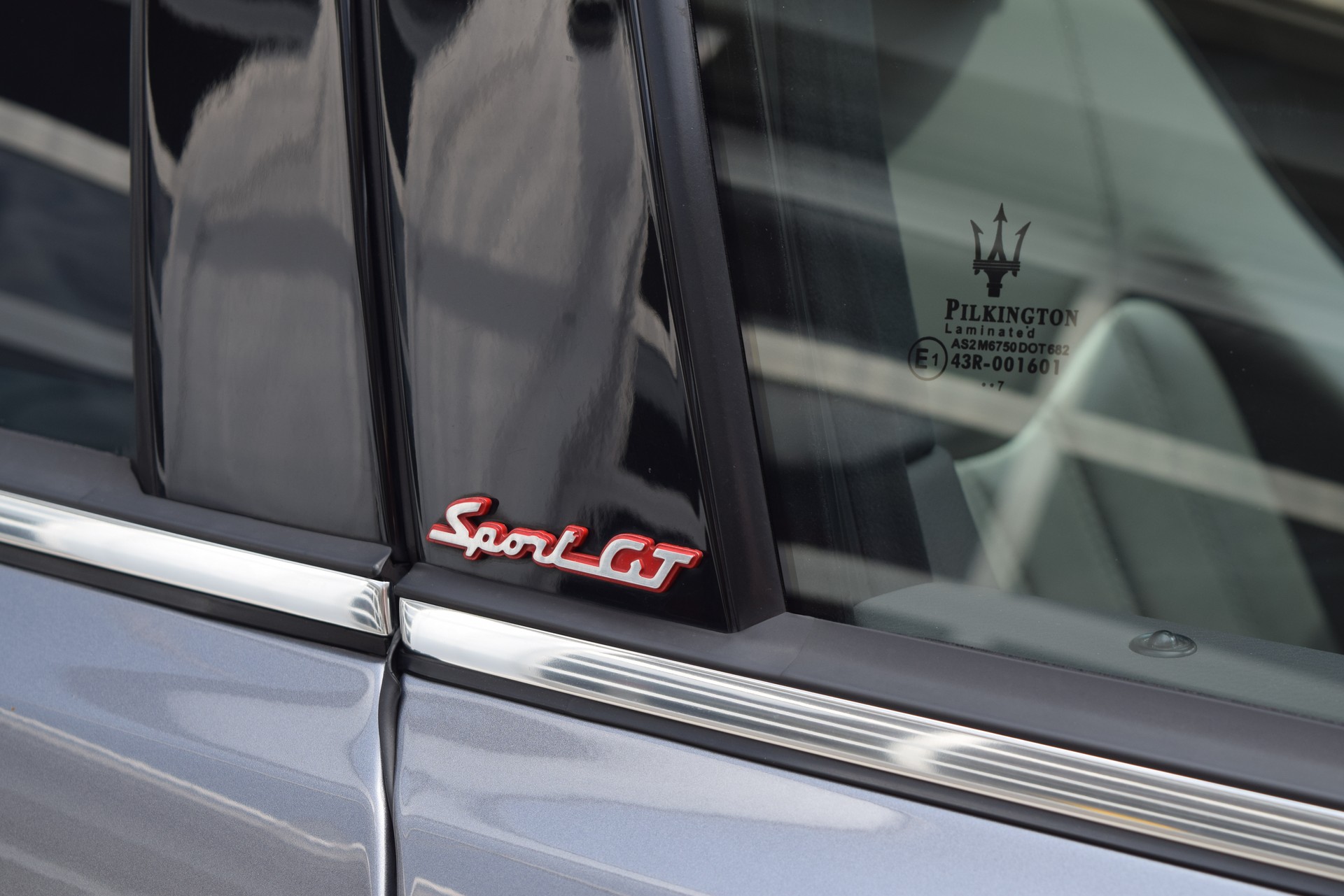 MASERATI Quattroporte 4.2 V8 Sport GT DuoSelect-image-6