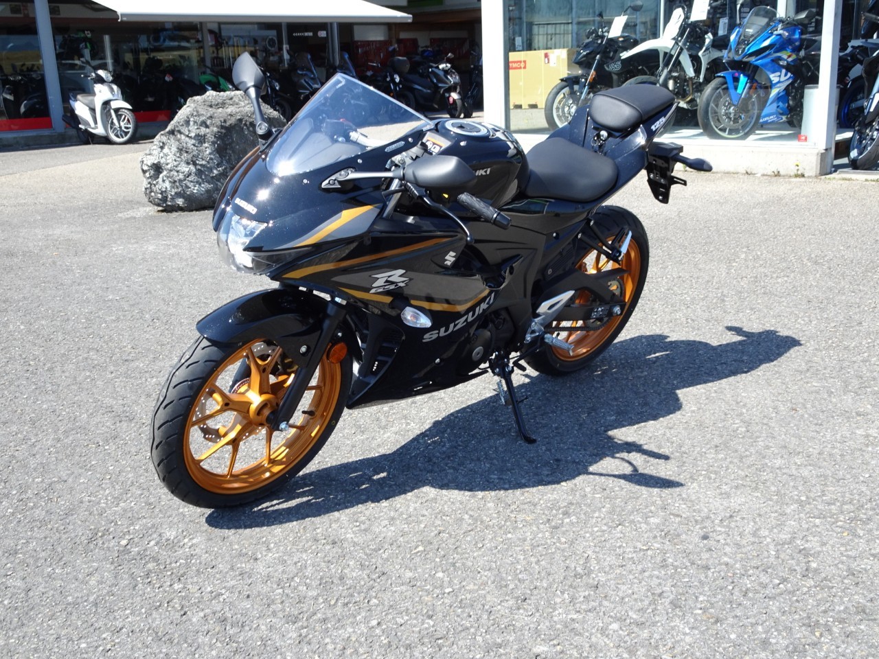 SUZUKI GSX-R 125-showroom-element-3