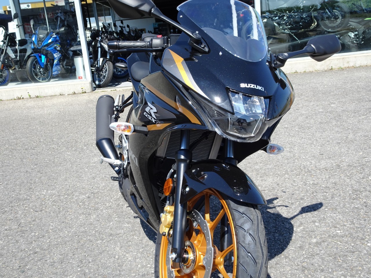 SUZUKI GSX-R 125-image-5