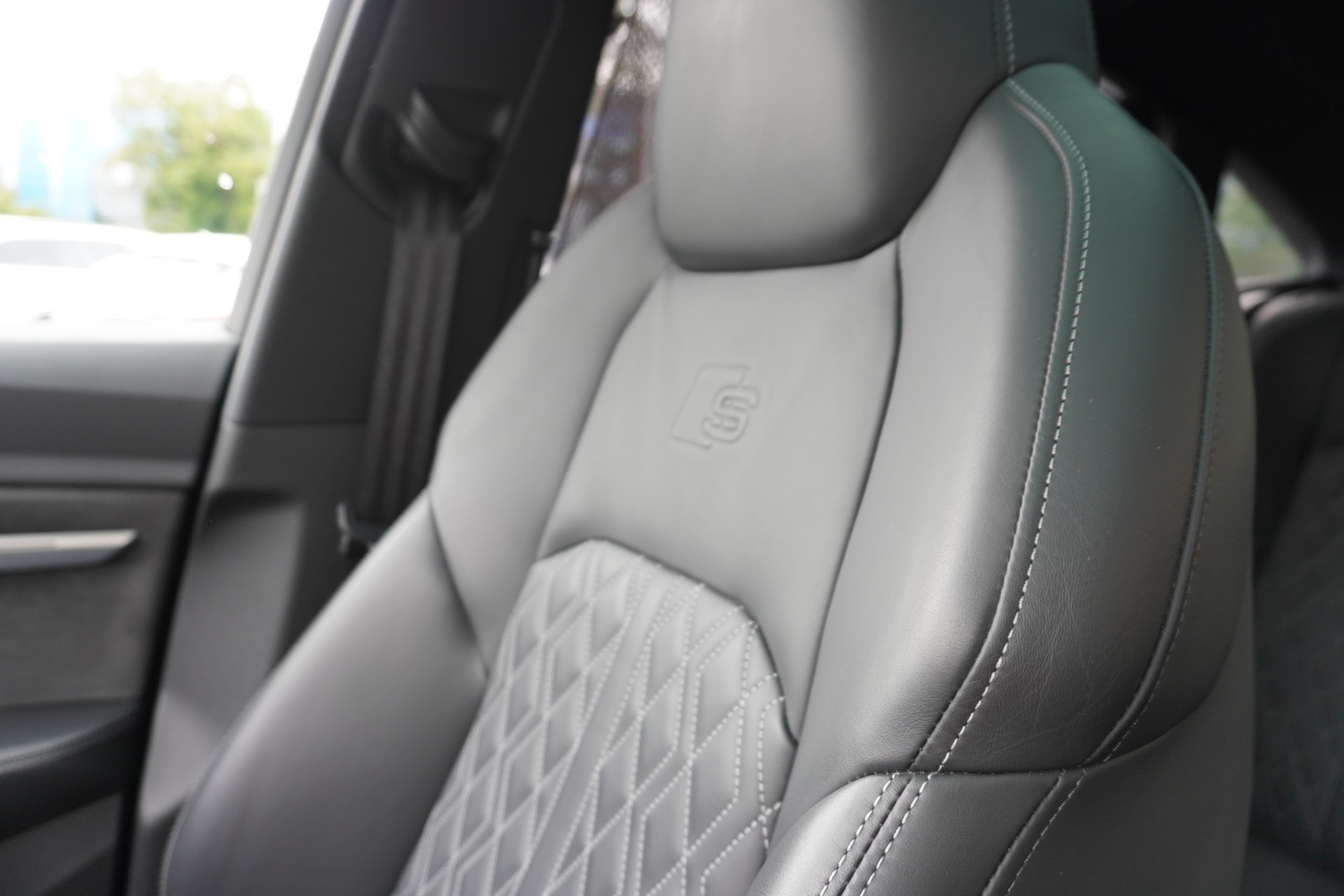 AUDI e-tron 55 Sportback S Line quattro-image-20