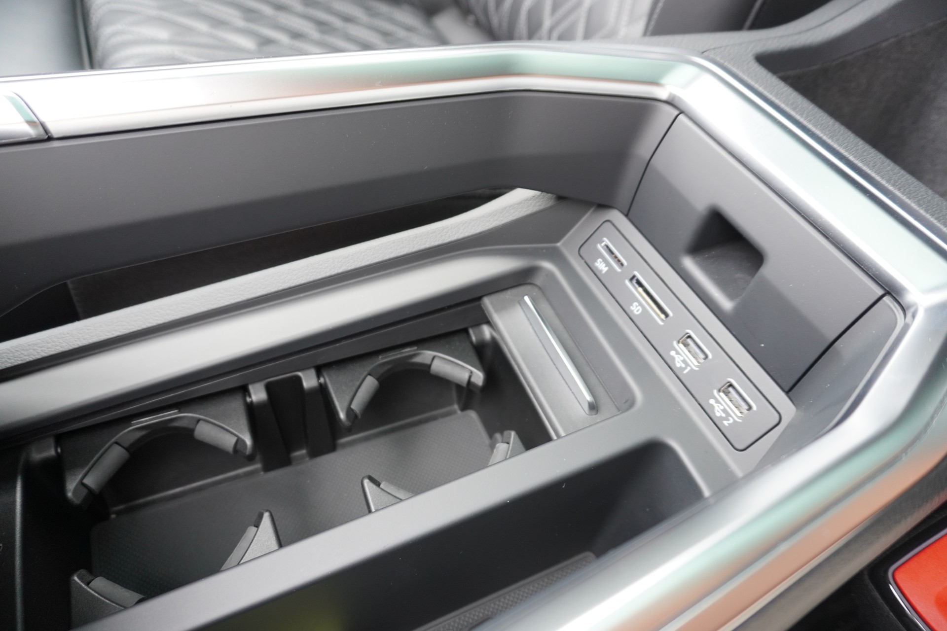 AUDI e-tron 55 Sportback S Line quattro-image-21