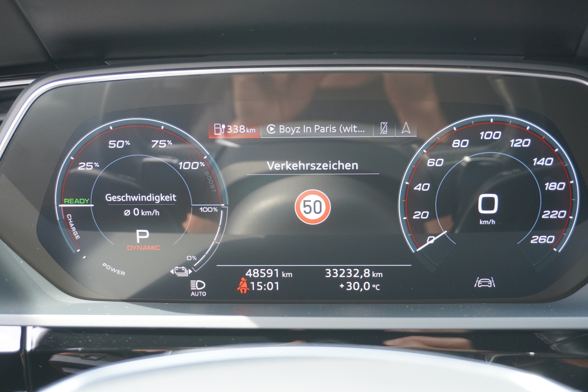 AUDI e-tron 55 Sportback S Line quattro-image-42