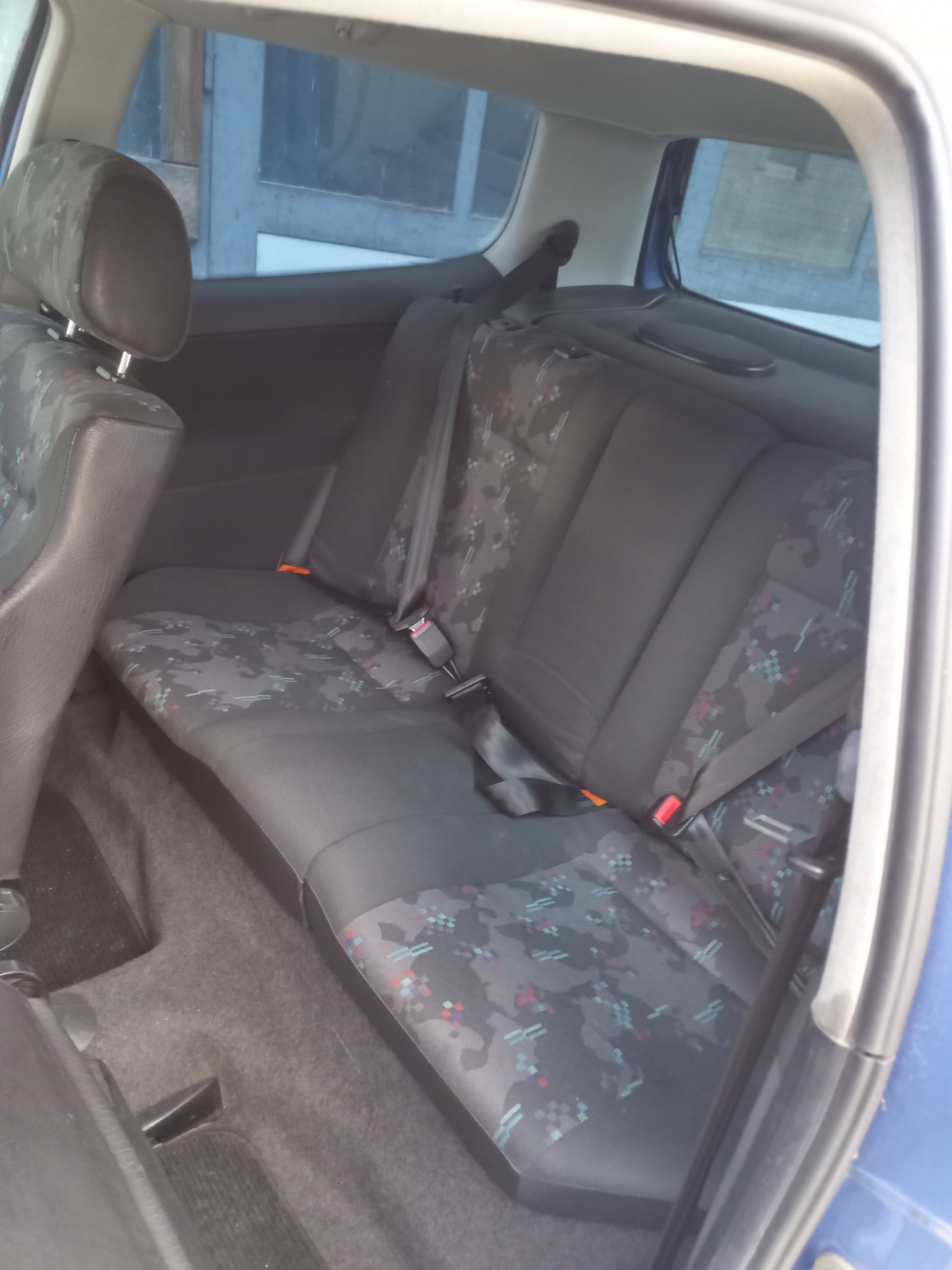 VW Polo 75 Swiss Special-image-3