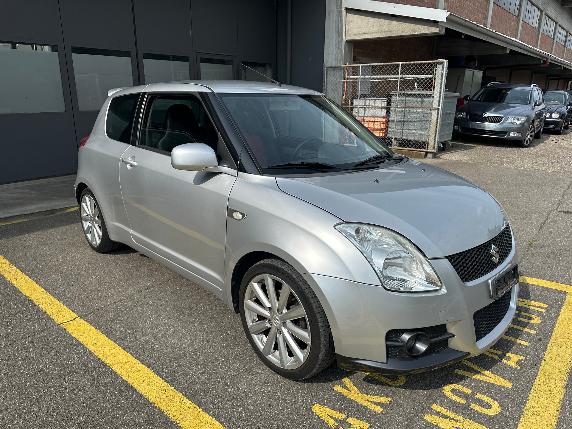 SUZUKI Swift 1.6i 16V Sport-image-1