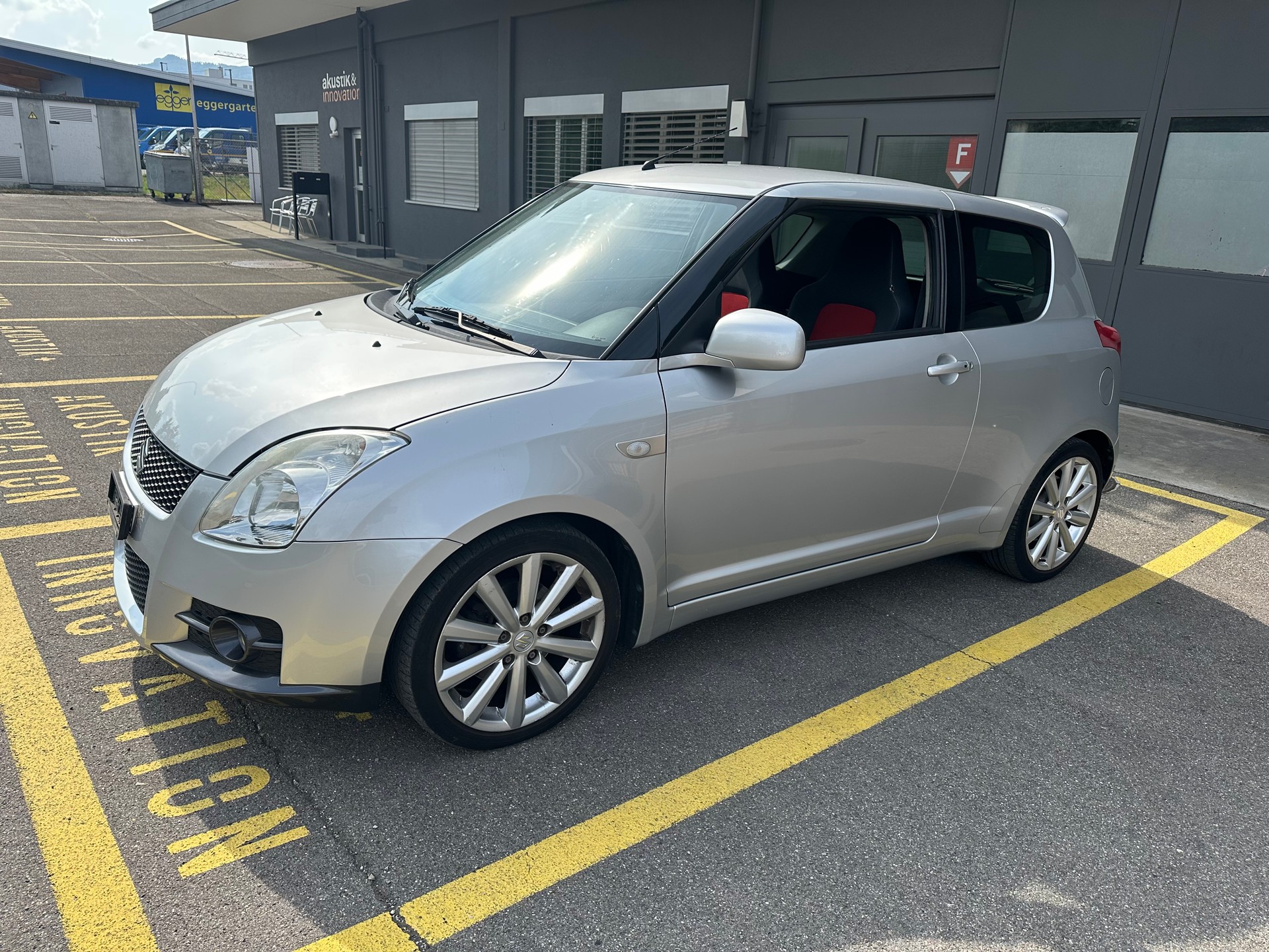 SUZUKI Swift 1.6i 16V Sport