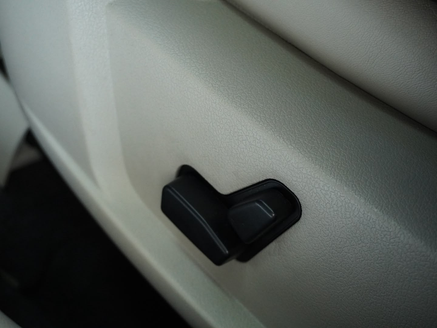 CHRYSLER 300C 3.5 V6-image-9