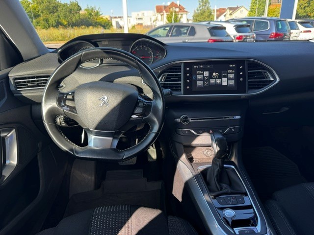 PEUGEOT 308 SW 1.2 THP Allure Automatic-image-5
