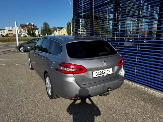 PEUGEOT 308 SW 1.2 THP Allure Automatic-image-2