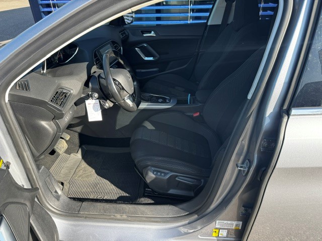 PEUGEOT 308 SW 1.2 THP Allure Automatic-image-4