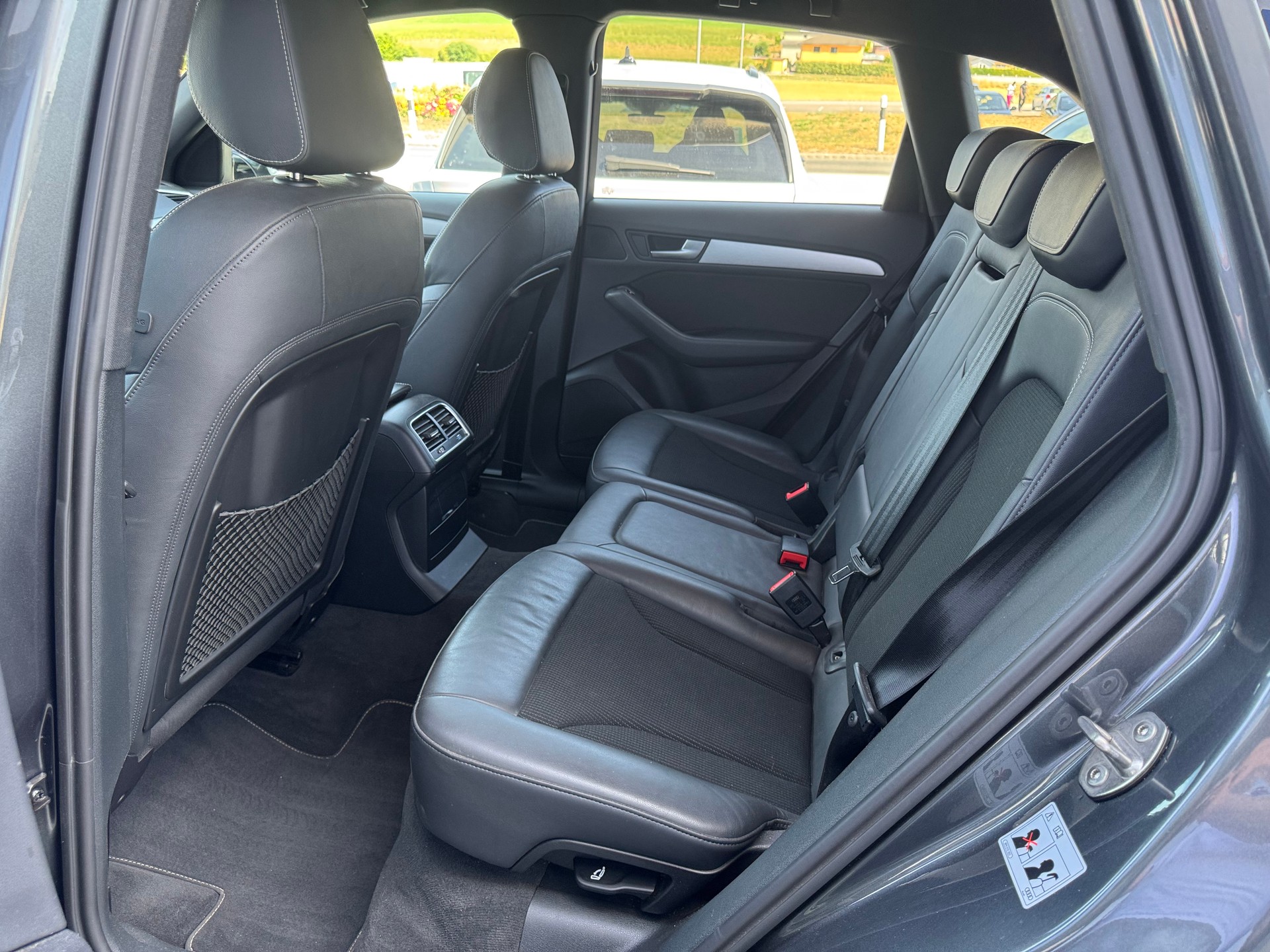 AUDI Q5 2.0 TFSI S-Line quattro tiptronic-image-4