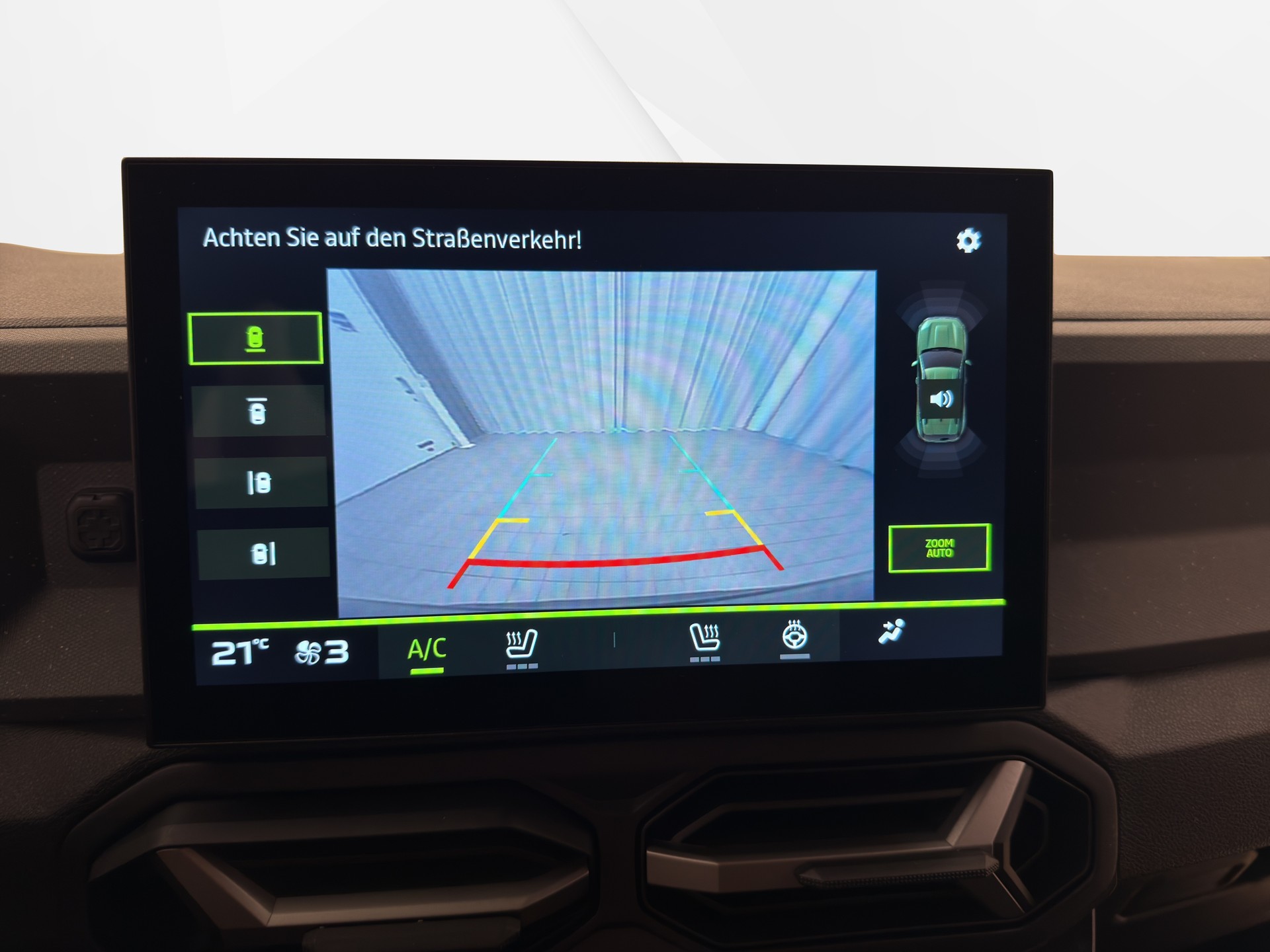 DACIA Duster 1.2 Hybrid Journey 4WD-image-11