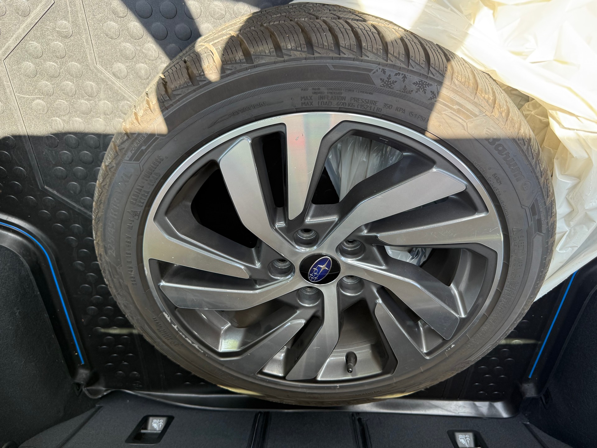 SUBARU Levorg 1.6DIT Swiss Plus AWD Lineartronic-image-14