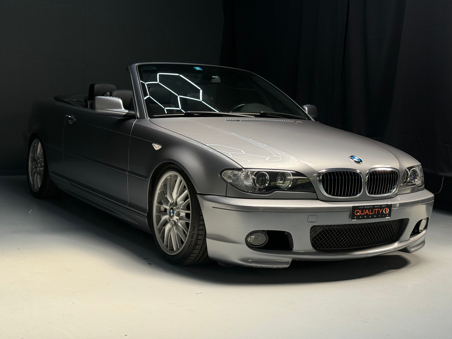BMW 325Ci Cabriolet-image-1
